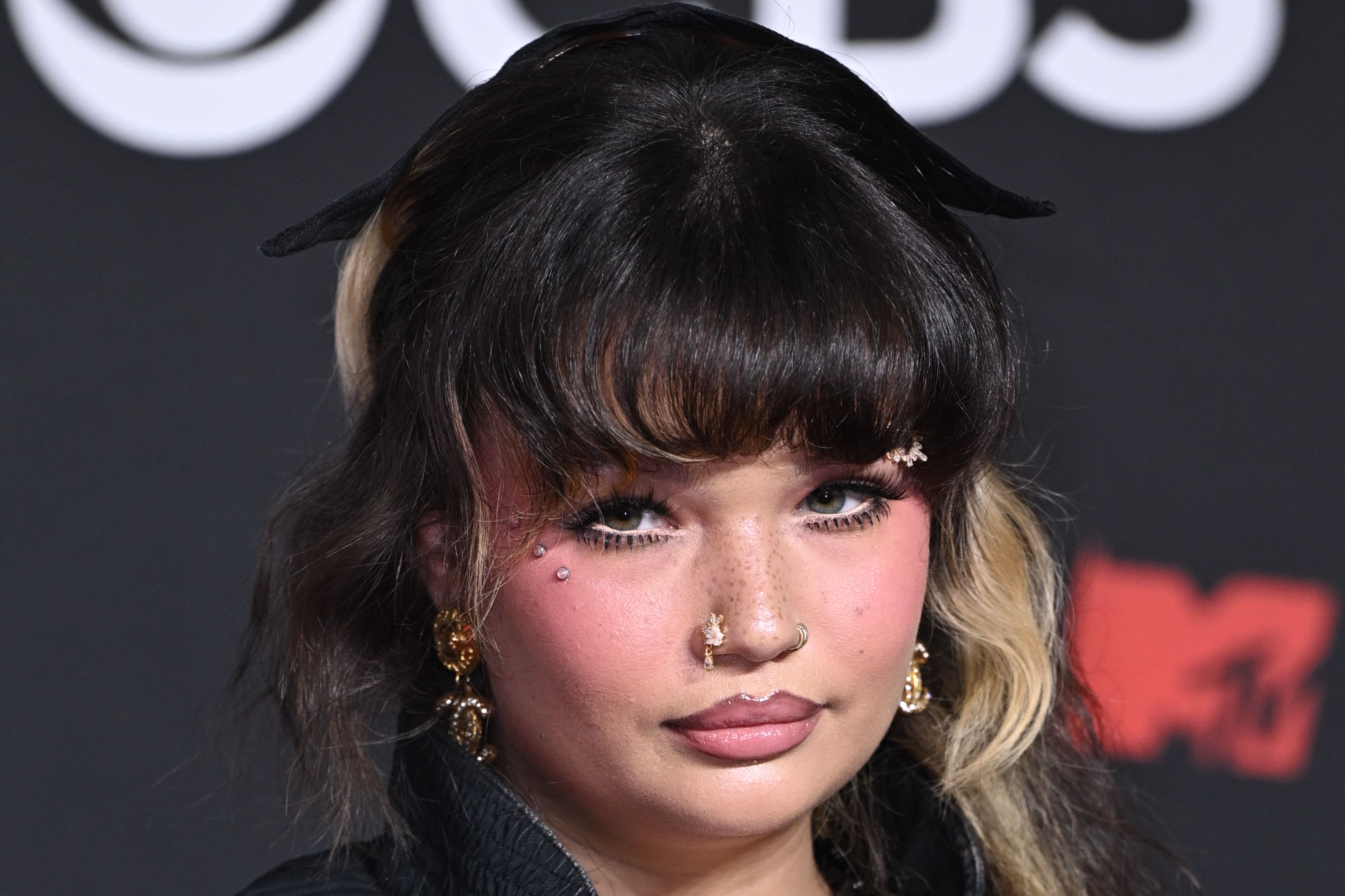 Lola Young to play ‘small intimate show’ six months after stage collapse