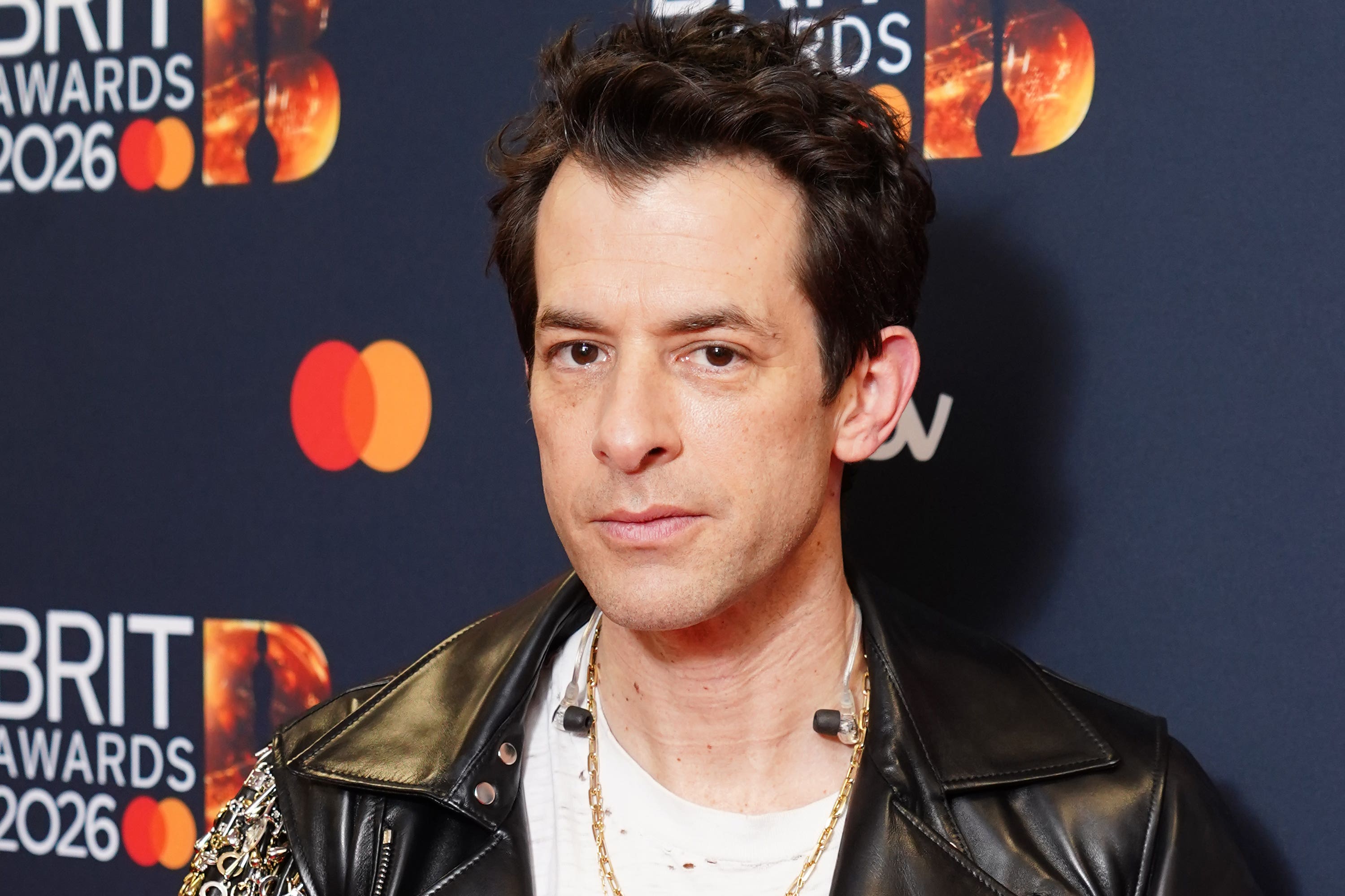 Mark Ronson remembers Amy Winehouse during Brit Award acceptance speech