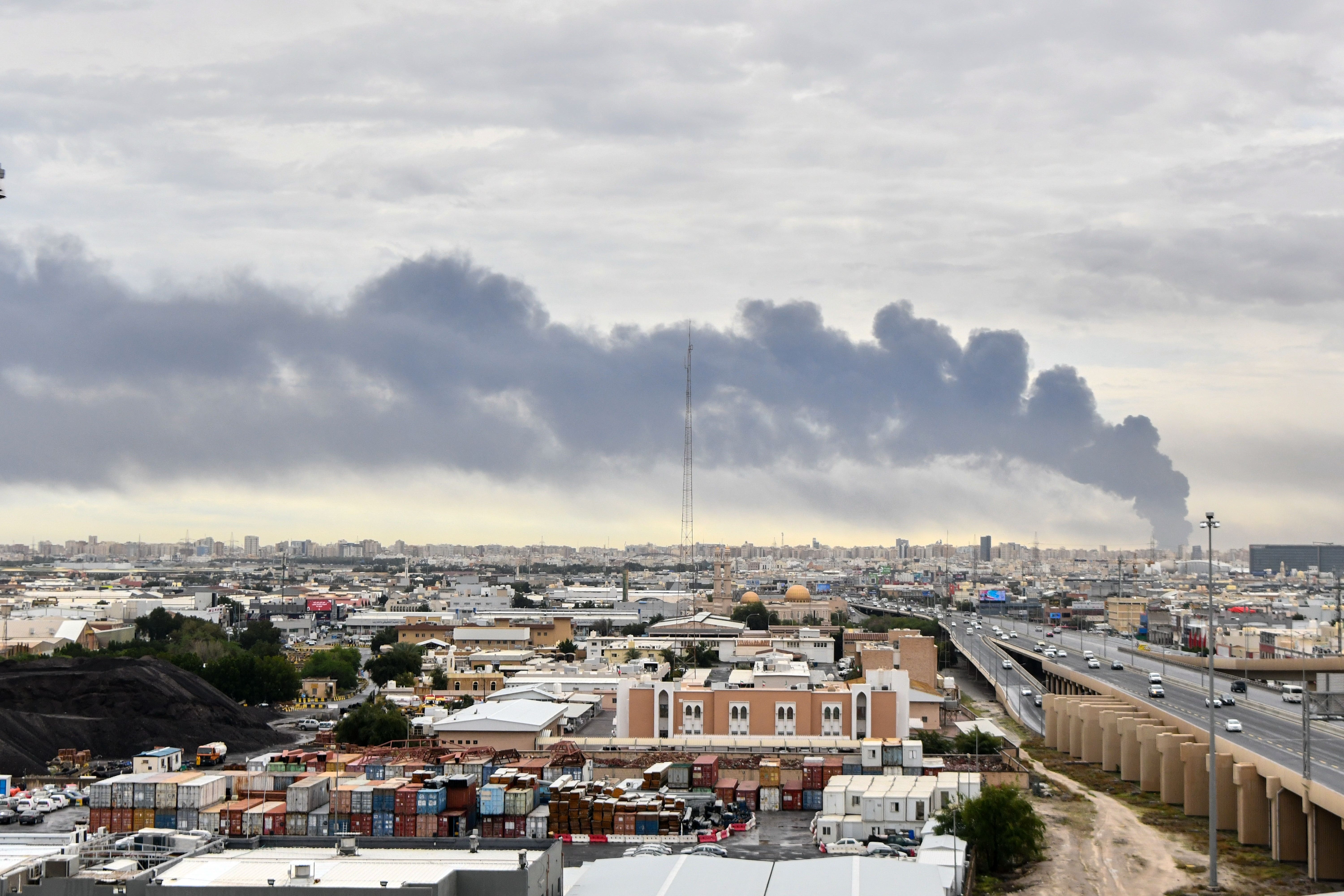 Keir Starmer condemns ‘reckless’ Iranian attack on Kuwaiti oil refinery