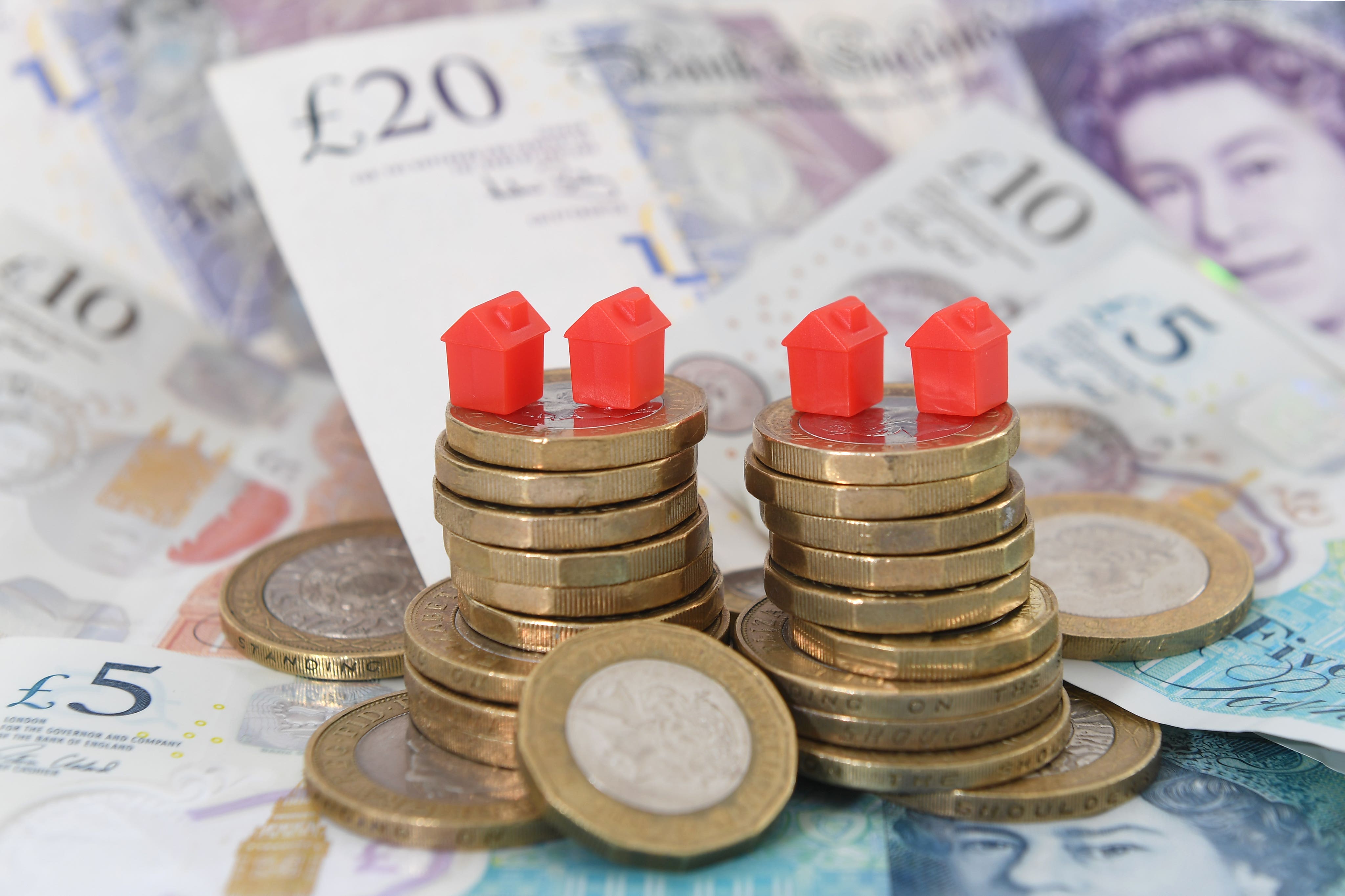 Average shelf life of a mortgage ‘falls to record low of just eight days’