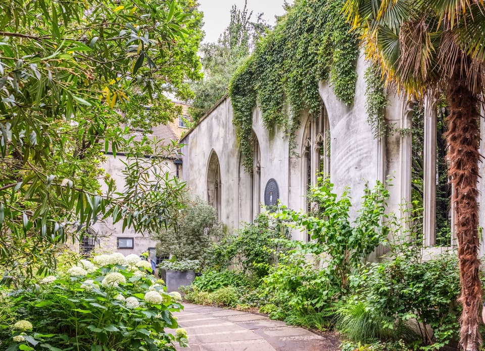 St Dunstan's grounds