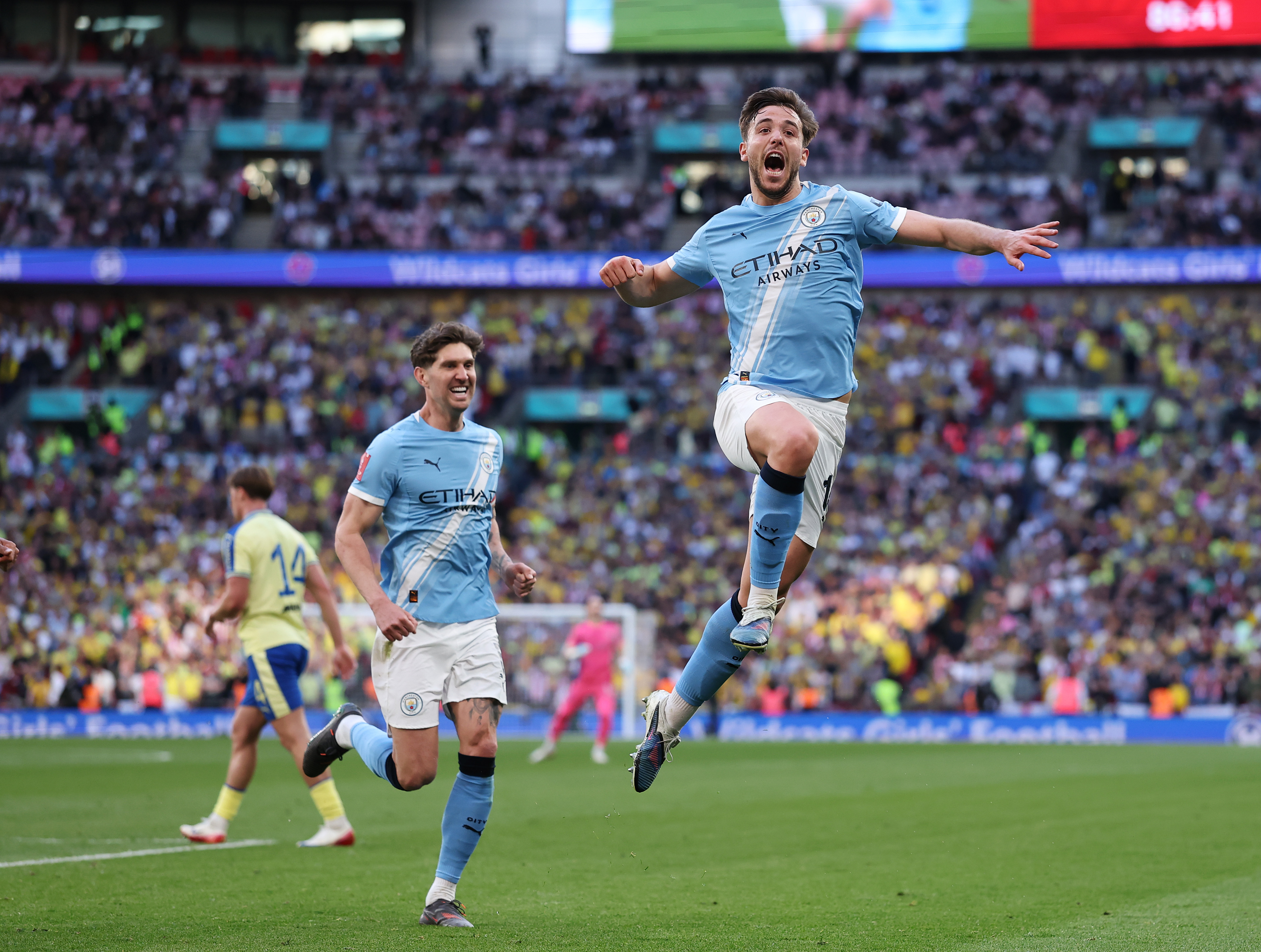 Guardiola tells Man City star what he must do to usurp Rodri