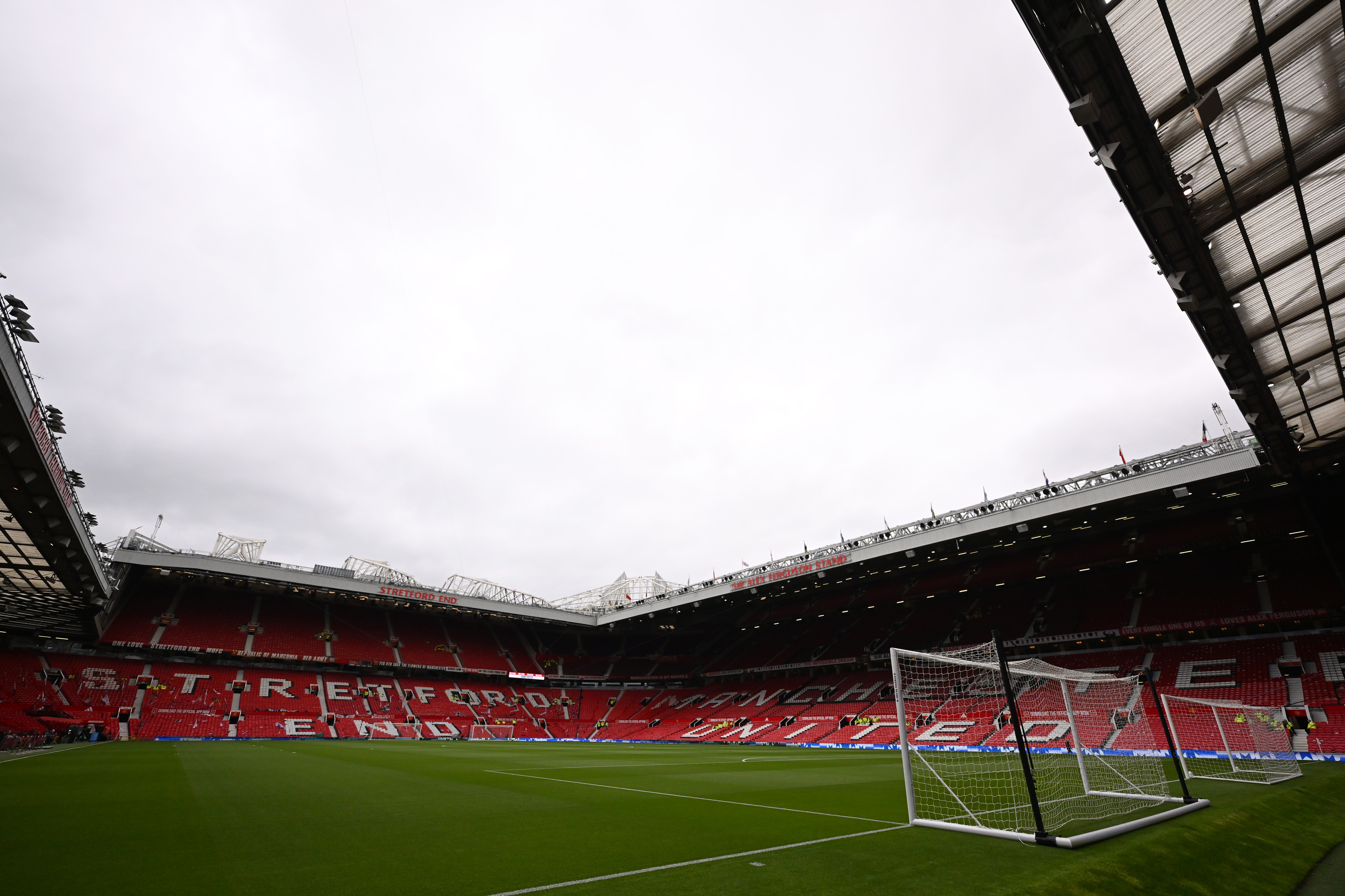 Man Utd vs Liverpool: Premier League - LIVE