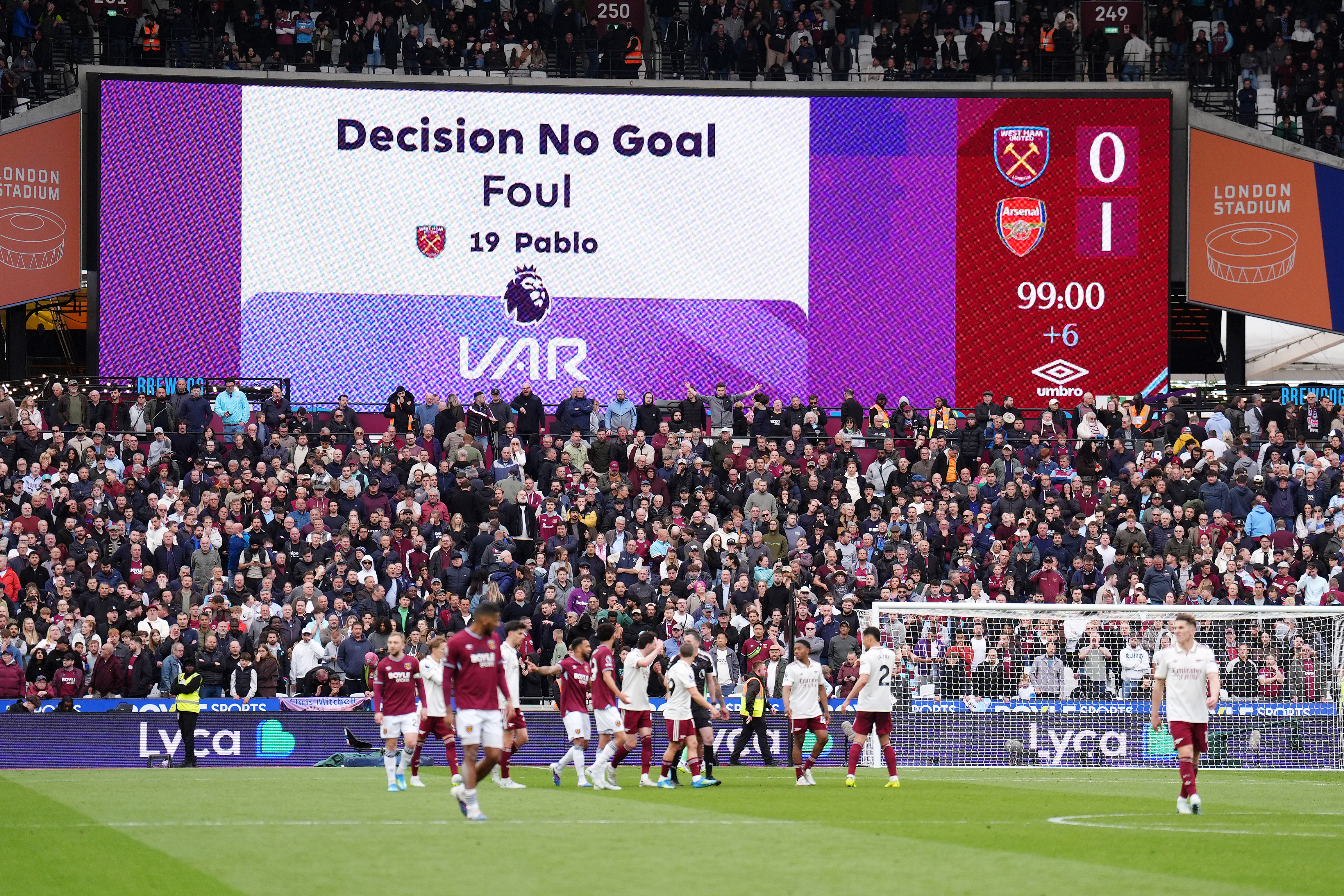 West Ham to make official complaint as Arsenal VAR drama escalates