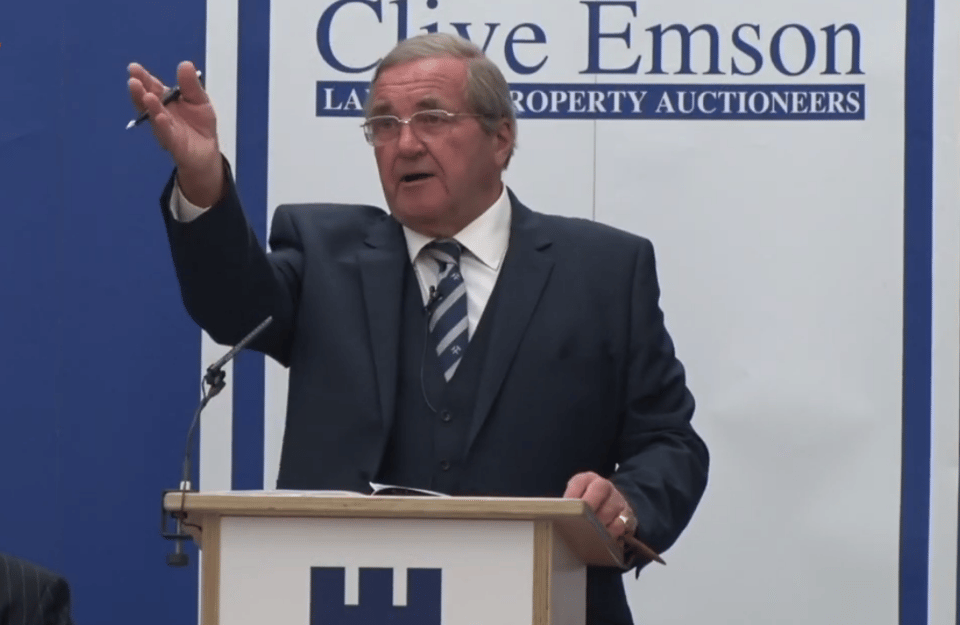 Clive Emson dead