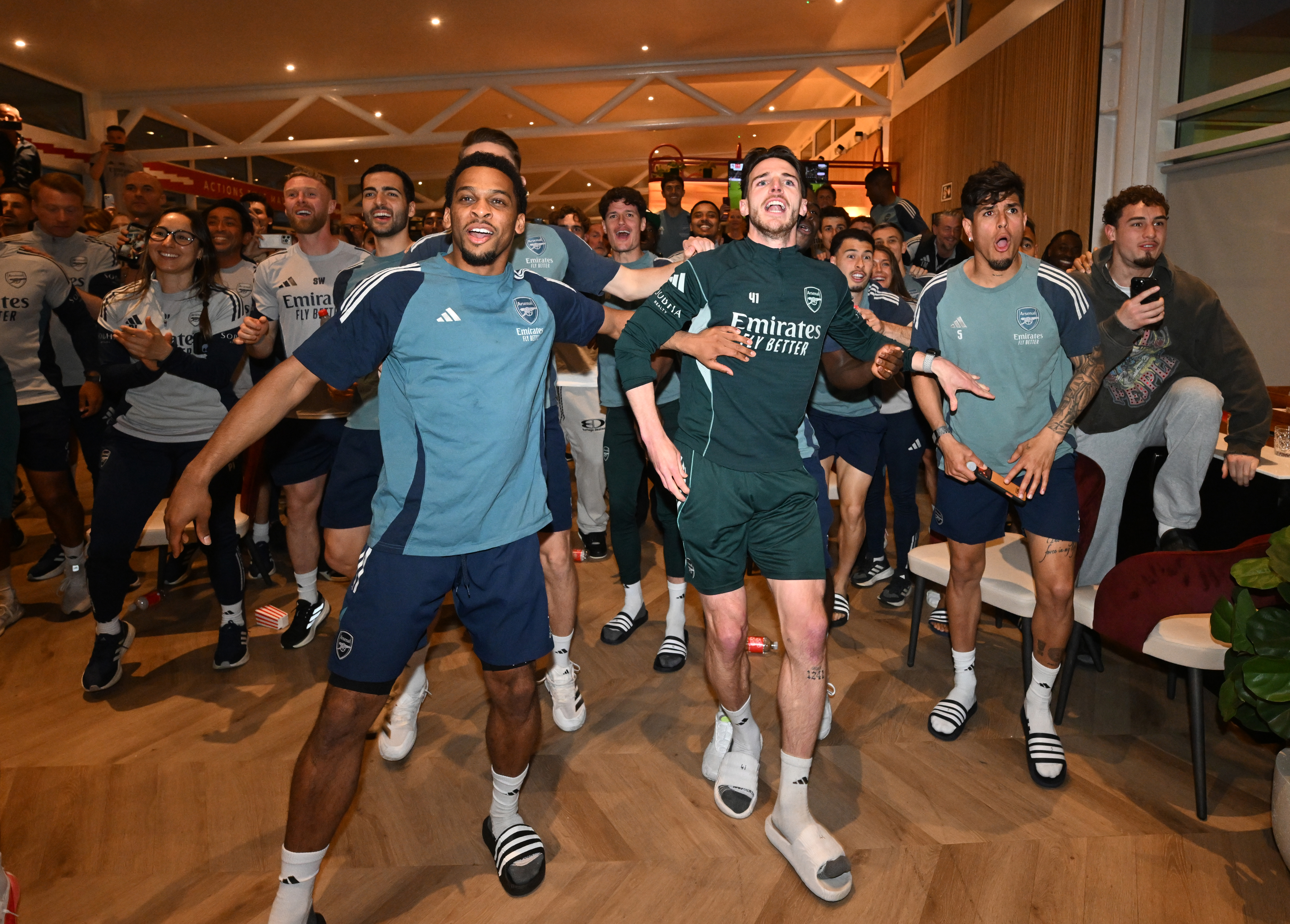 Arsenal fans have Timber injury theory ahead of Champions League final