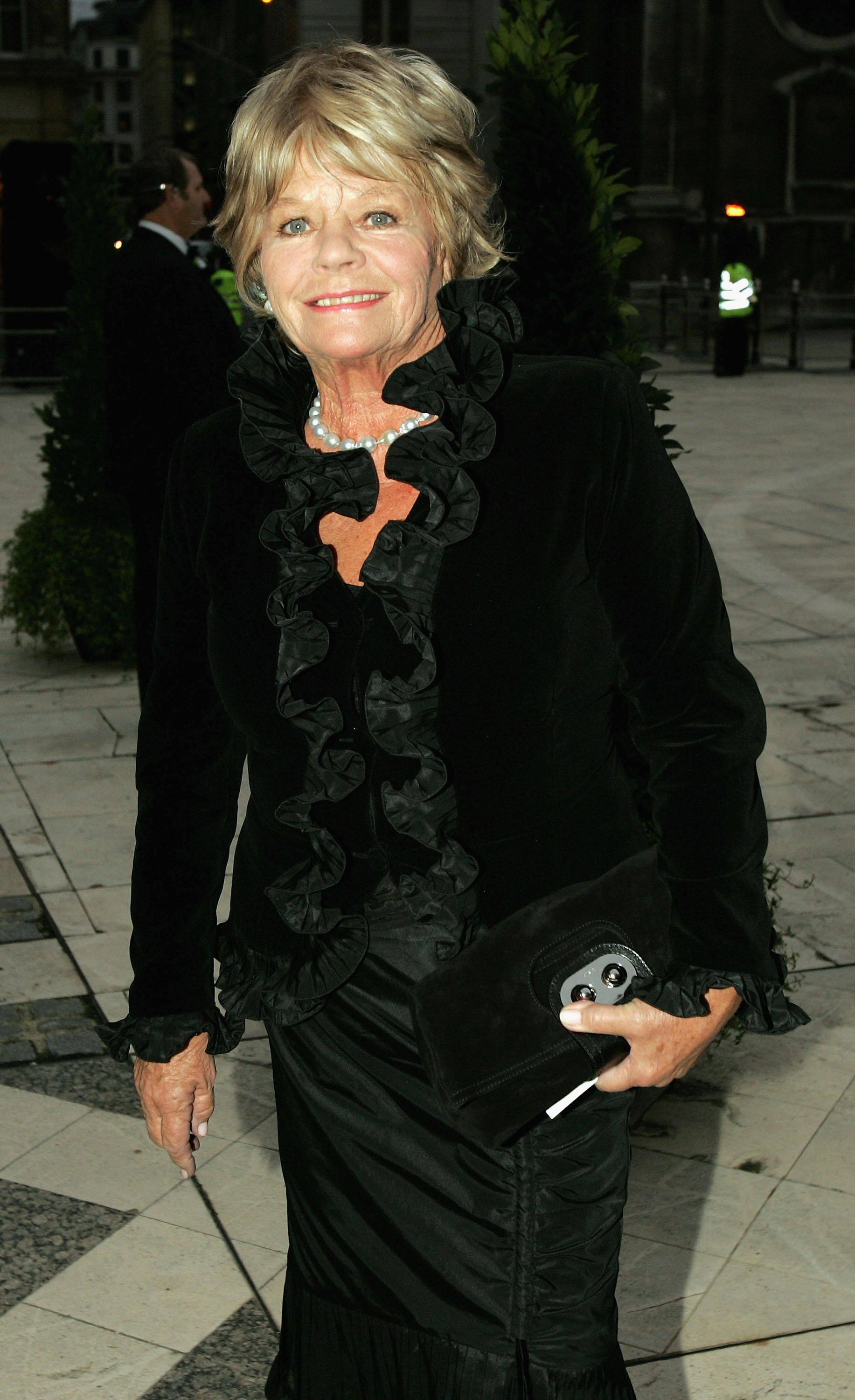  Wish You Were Here...? host Judith Chalmers dies 