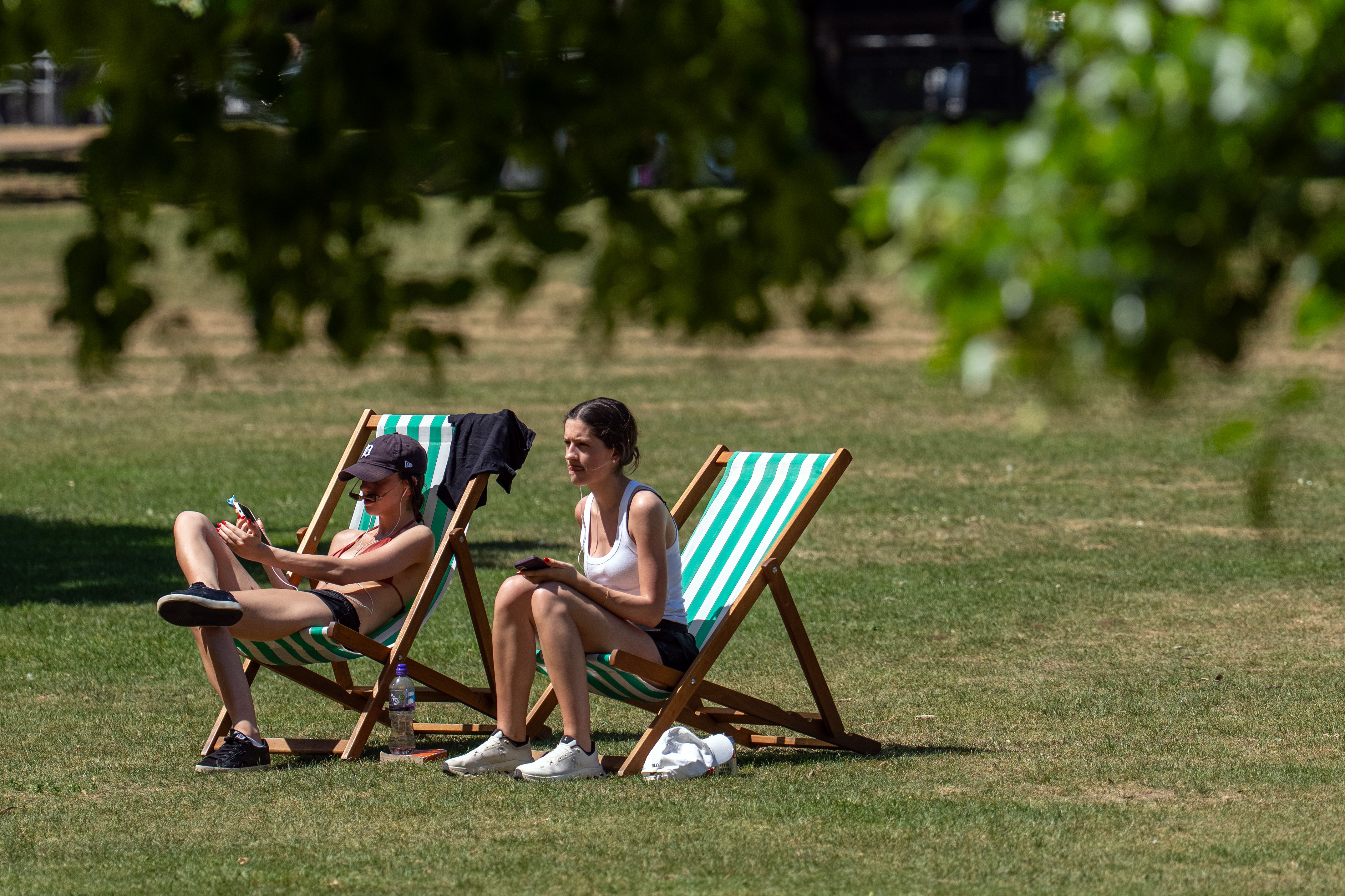 England records warmest spring since records began after heatwave