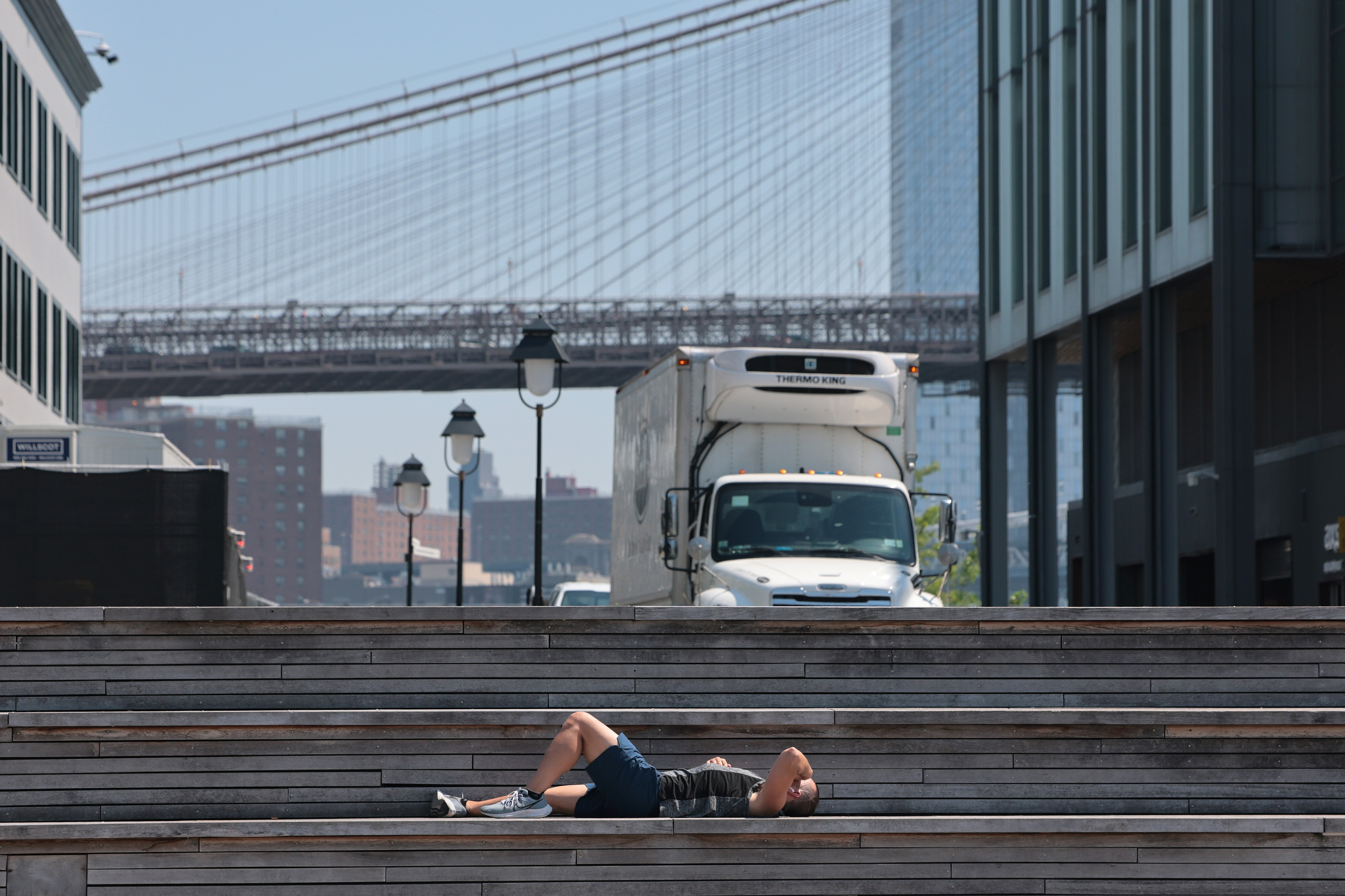 City Hall rejects New York City air conditioning rules for London