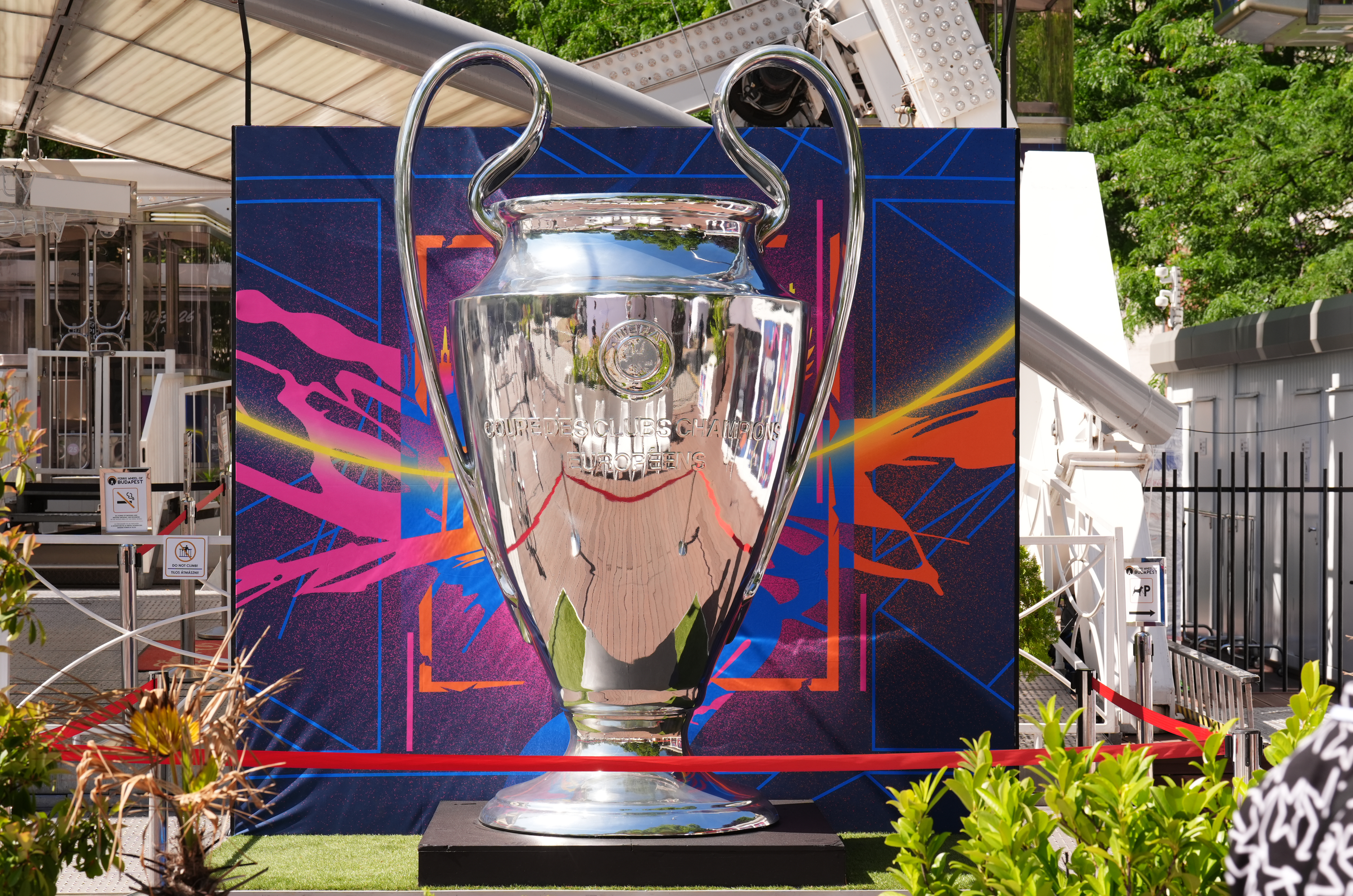 Why is PSG vs Arsenal Champions League final kicking off at 5pm today?