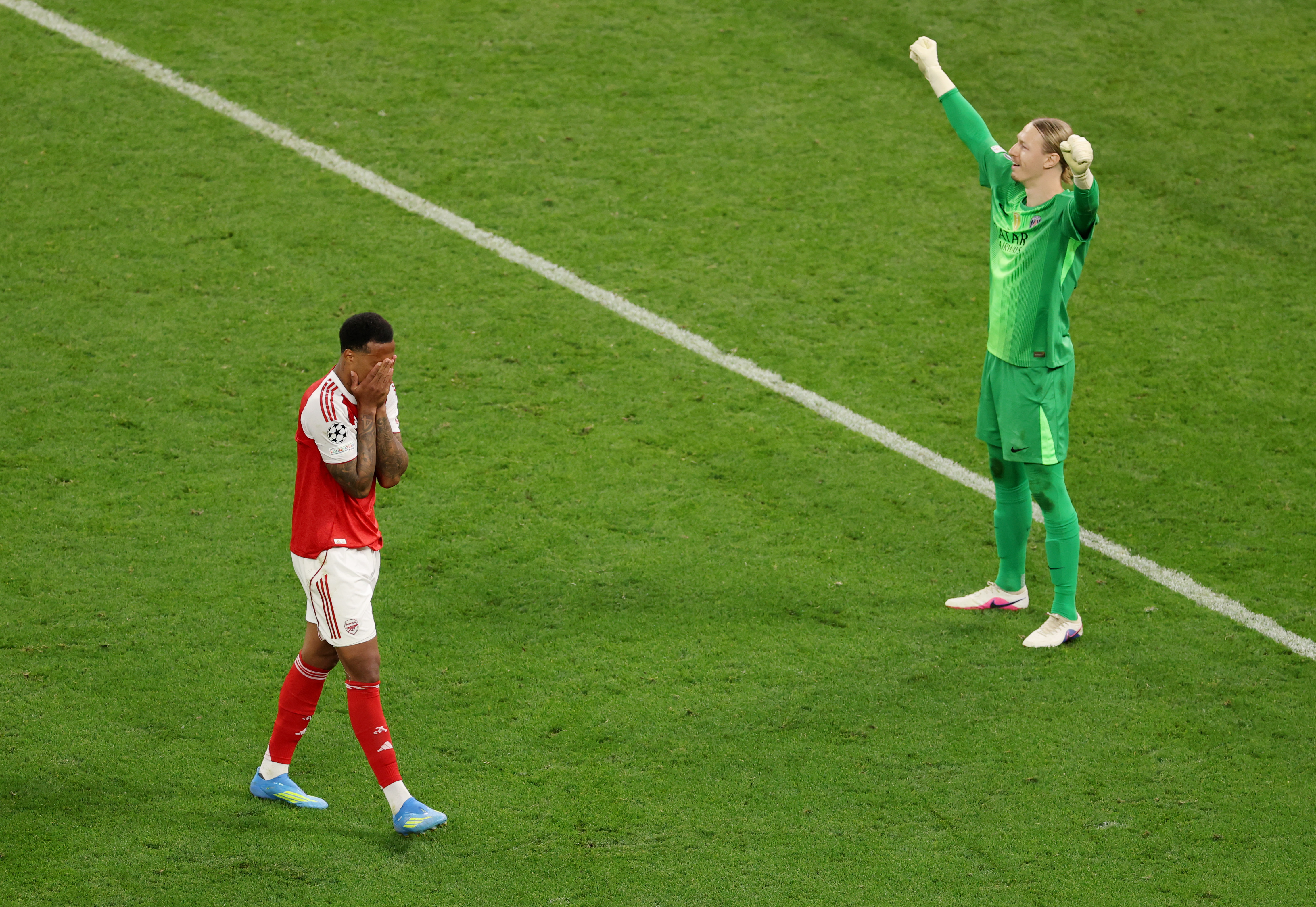 Henry questions strange Arsenal decision in Champions League defeat