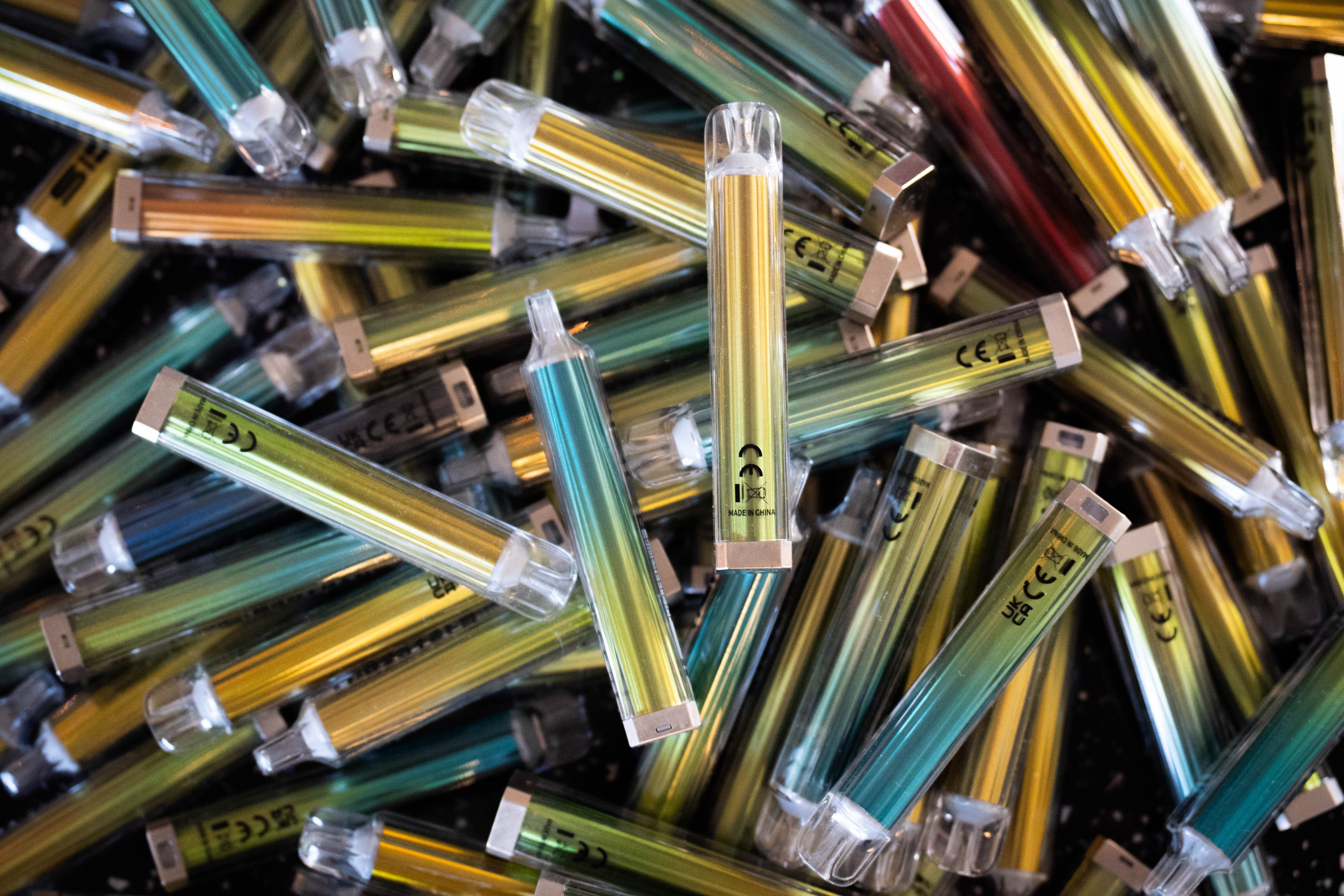 Government urged to crack down on cheap vapes circumventing single-use ban