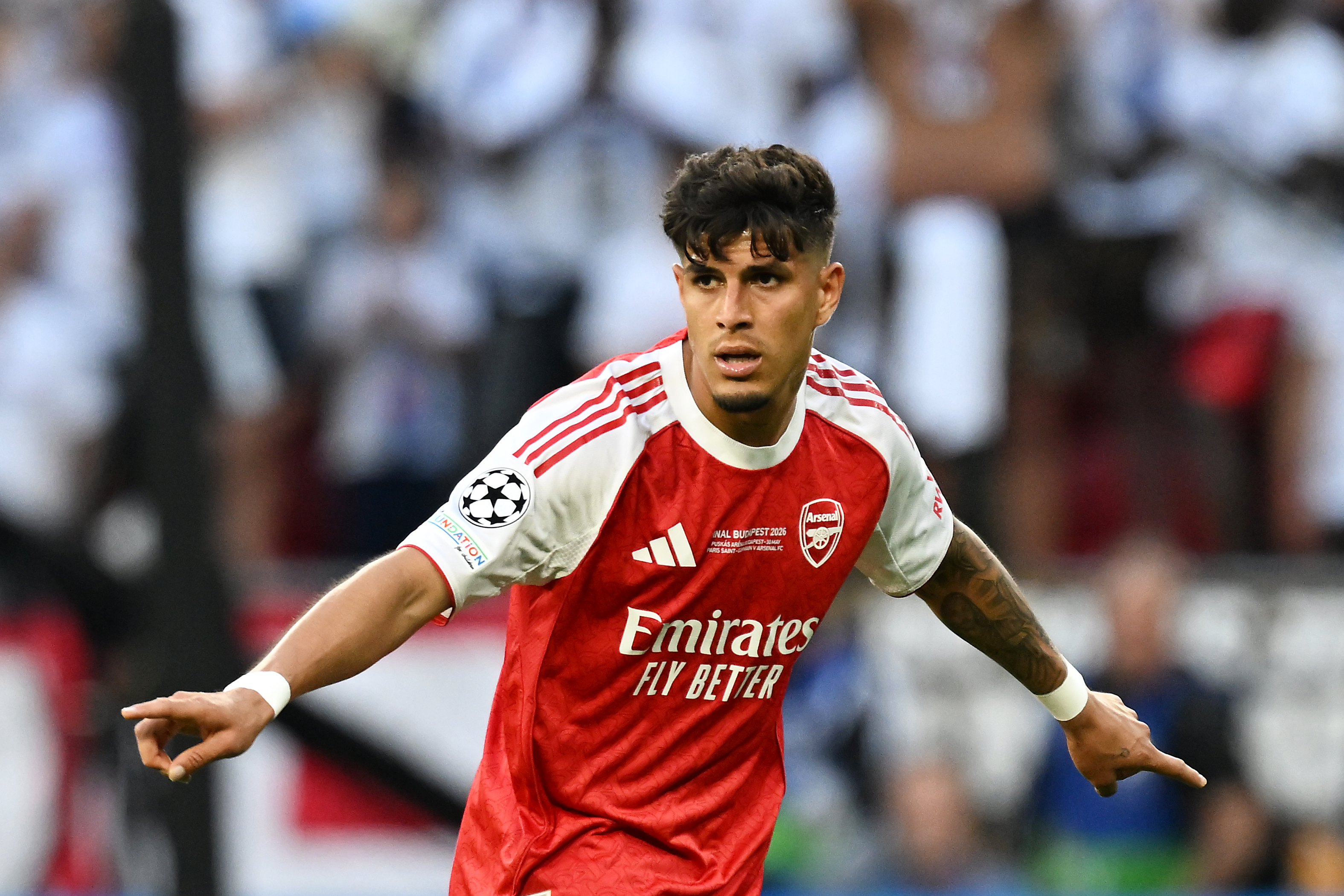 Arsenal make Hincapie transfer decision as retained list is confirmed