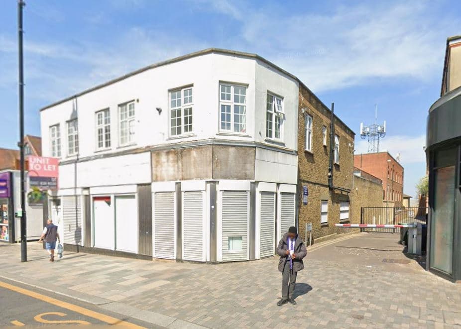 <p>83 Sidcup High Street</p>