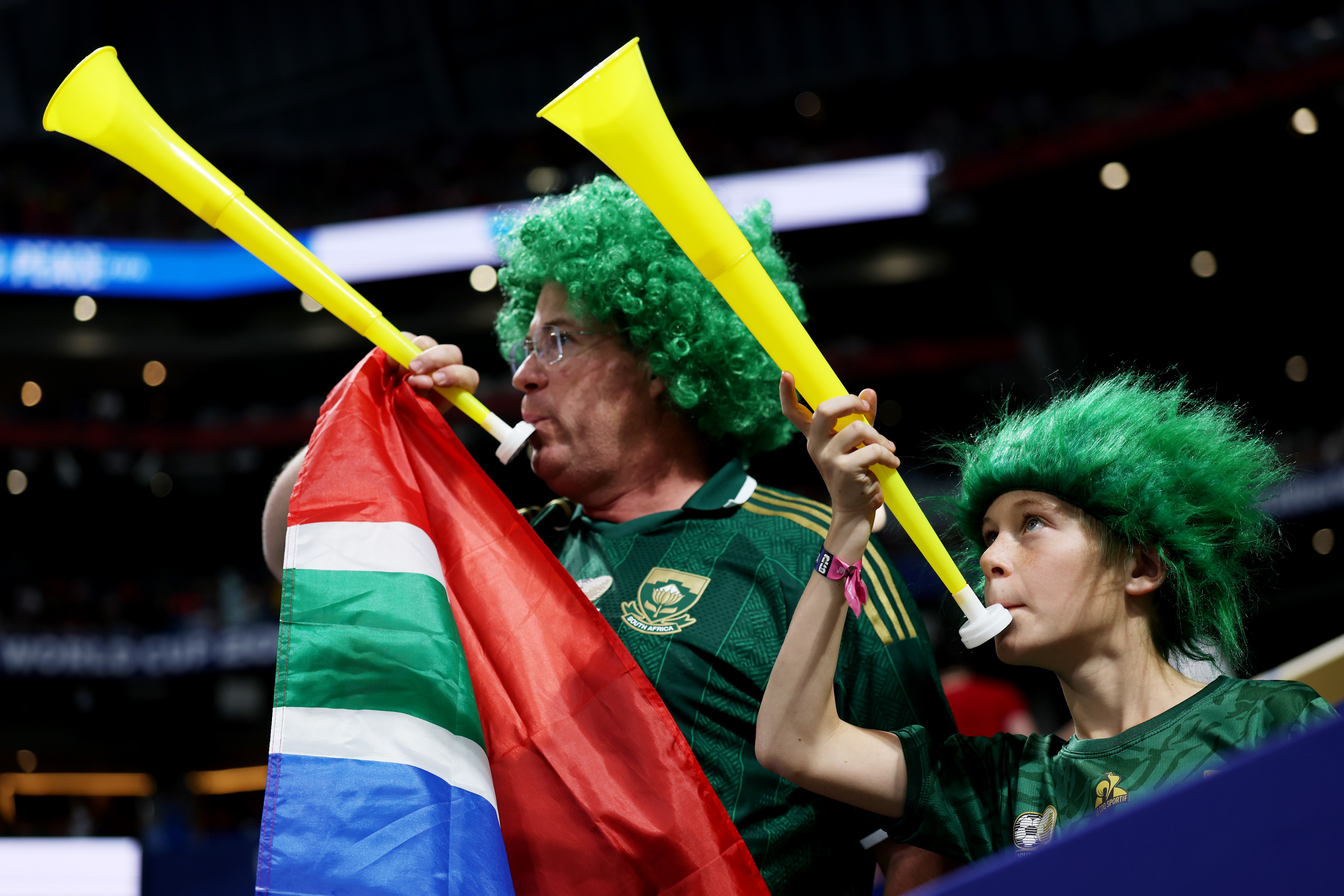 Which teams have qualified for World Cup knockout stage round of 32?
