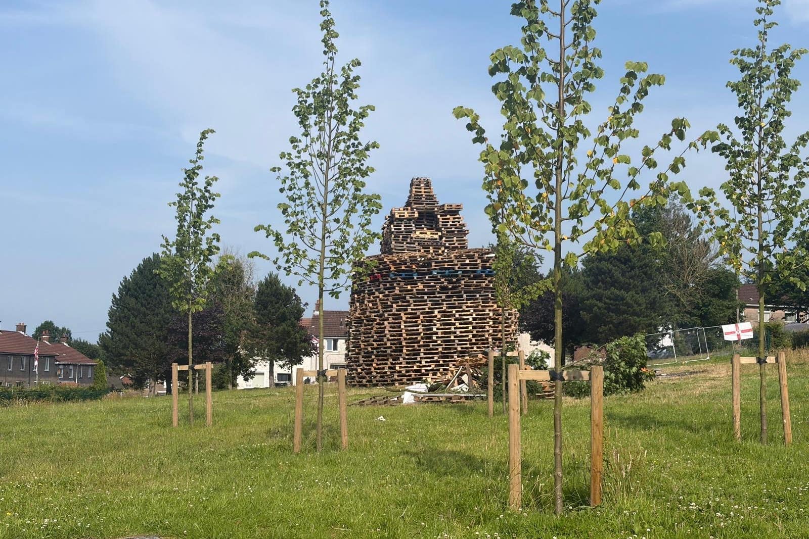 Man dies after falling from bonfire in Belfast