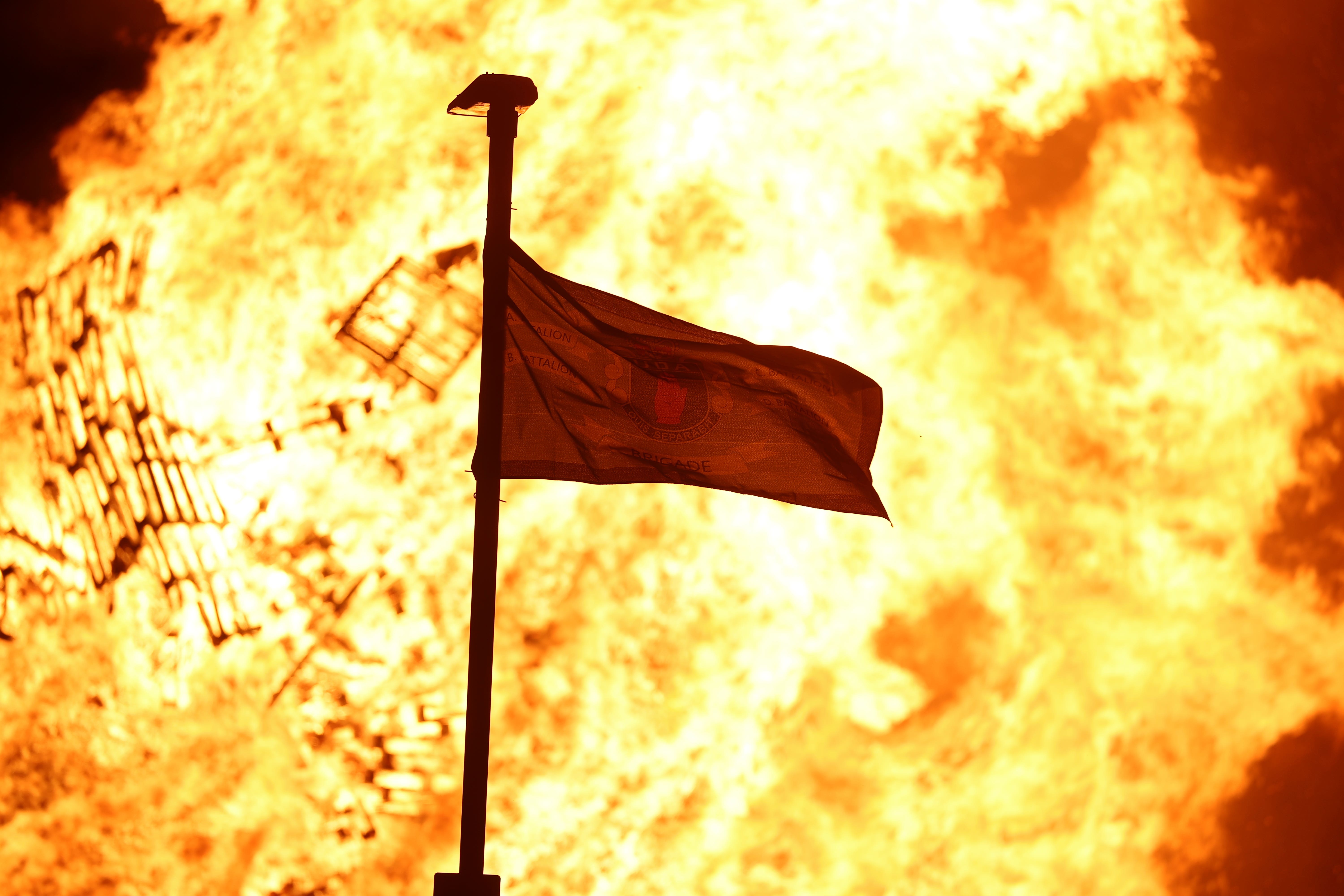 Fire service deals with 303 emergency calls as Eleventh Night bonfires are lit