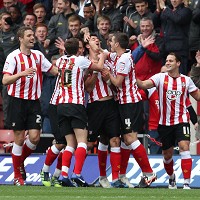 Saints march into Premier League