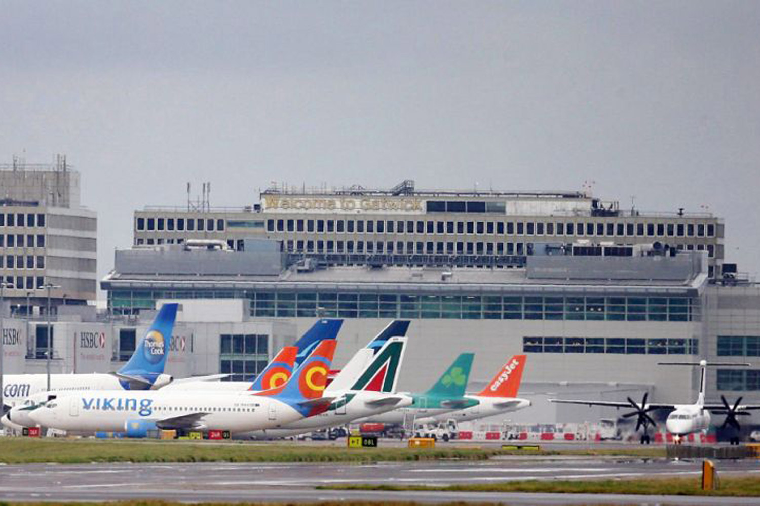 Flights from London airports delayed due to 'technical problems'