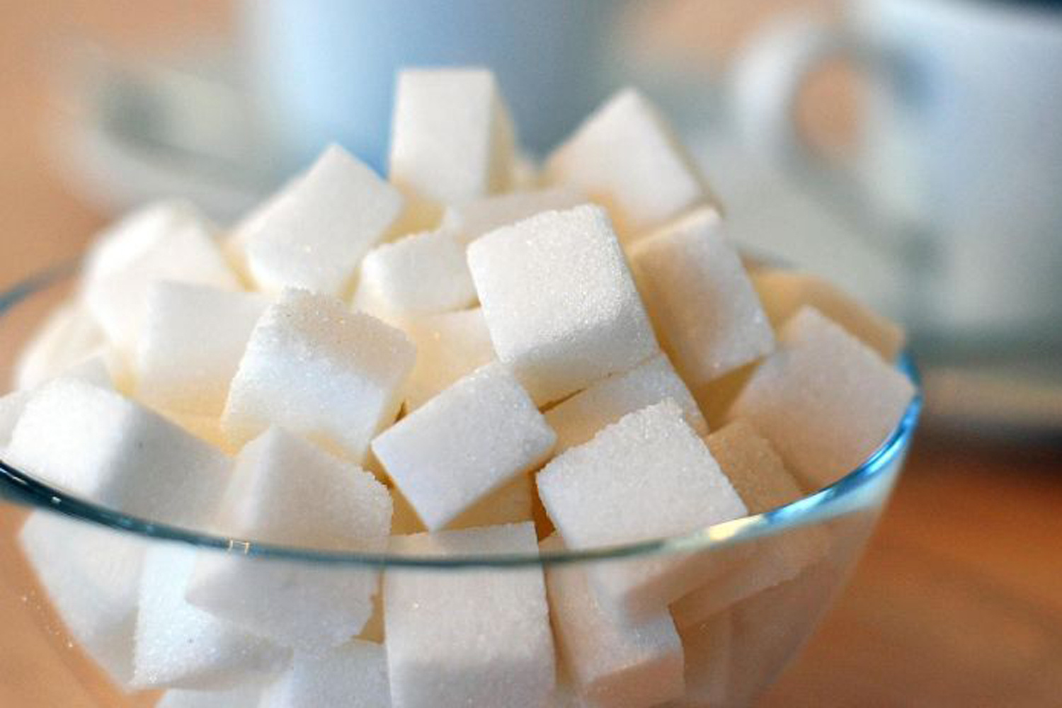 'It's wrong to compare dangers of sugar with smoking', says former 