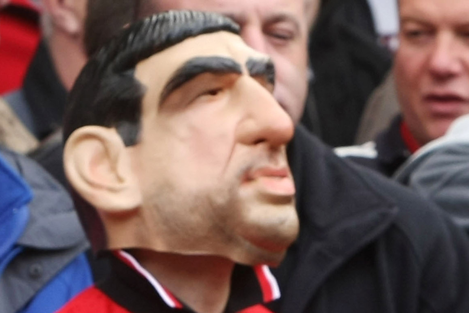 Crystal Palace plan to eject Eric Cantona mask-wearing Manchester 