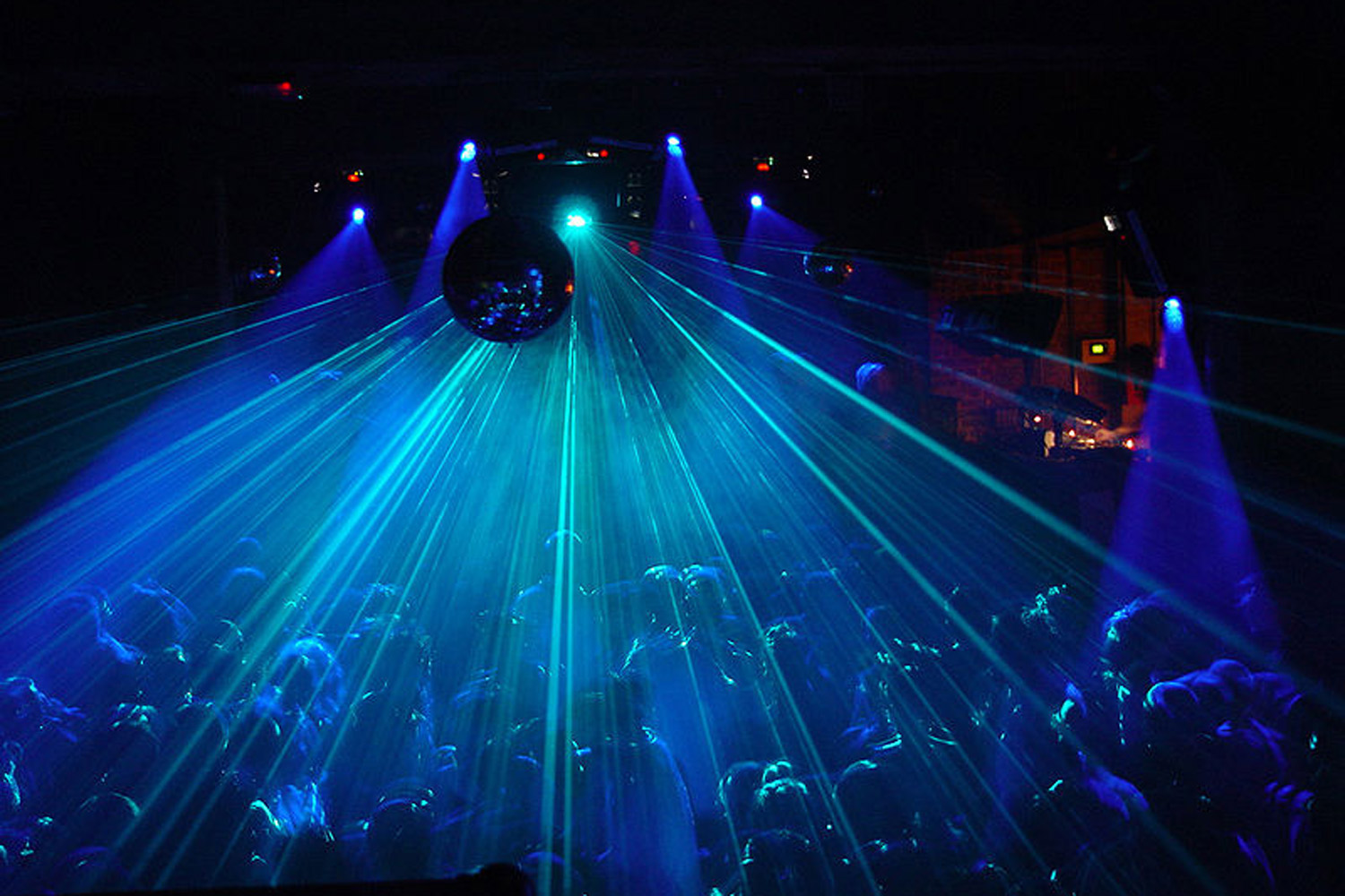 50,000 sign London DJ's petition to 'save' iconic Fabric nightclub