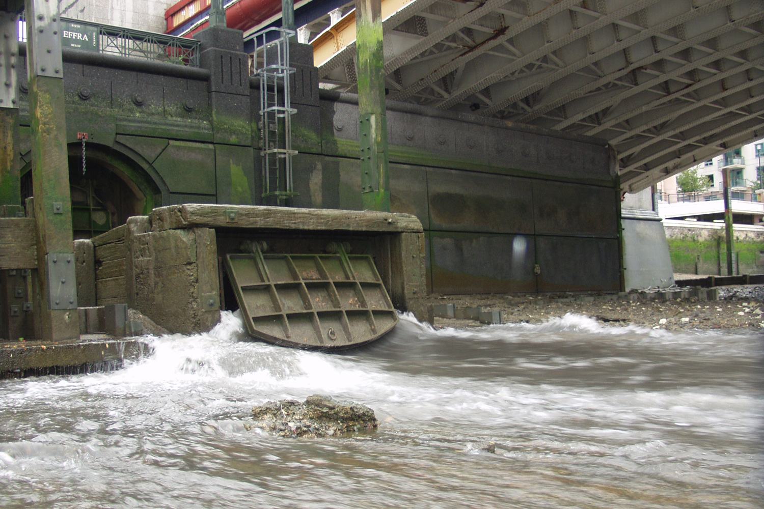 Supersewer 'could add £90 to water bills'