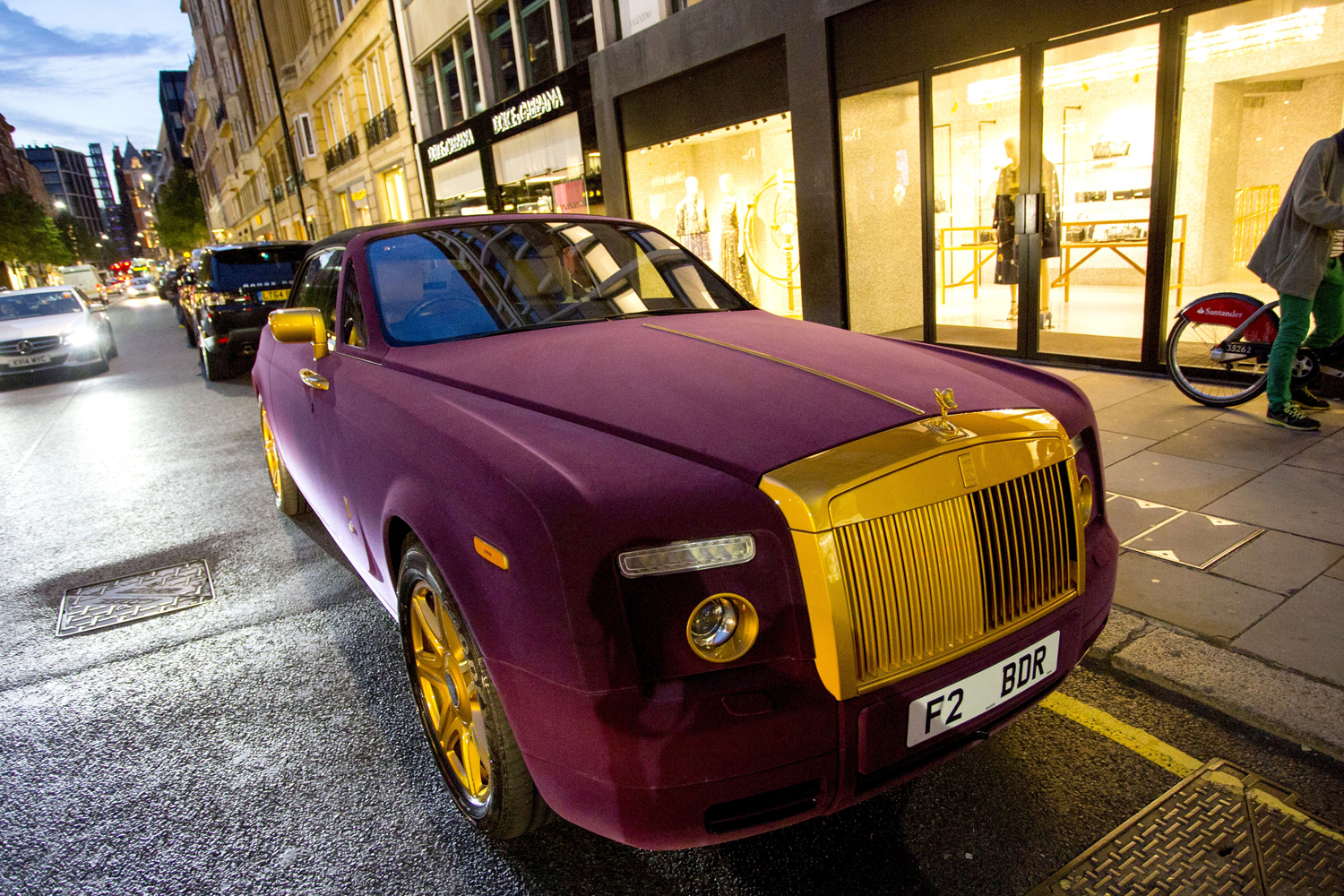 Velvet Rolls-Royce Phantom turns PURPLE
