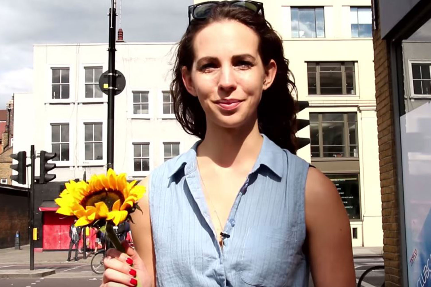 Woman offers flowers to men in east London to see how they react