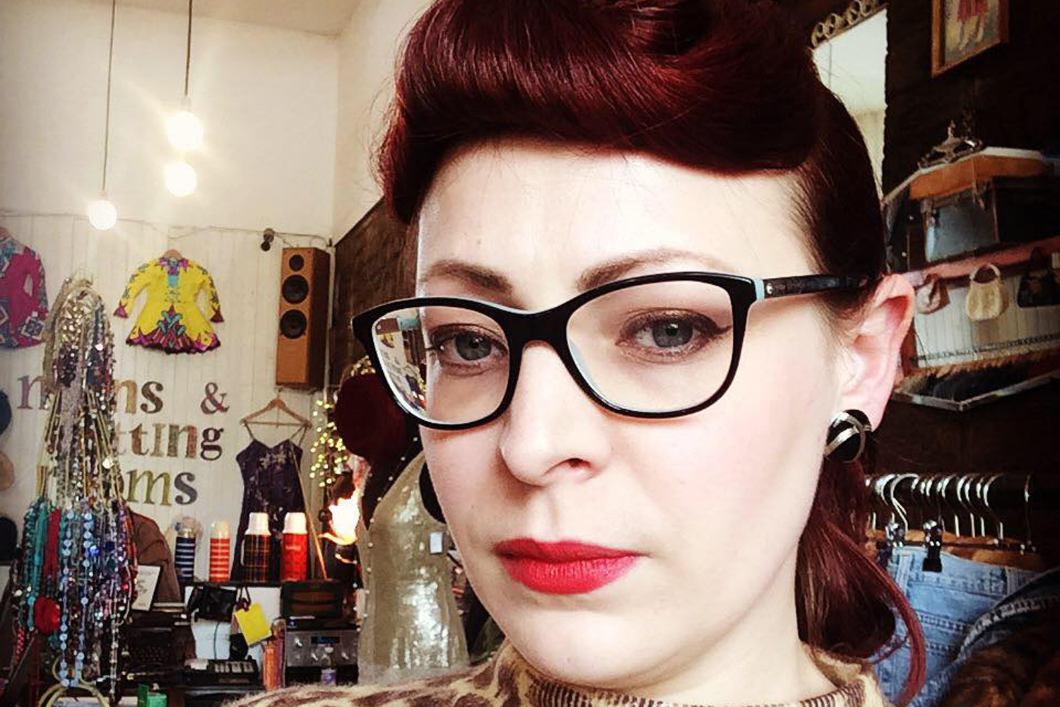 Stars pay tribute to Camera Obscura vocalist Carey Lander