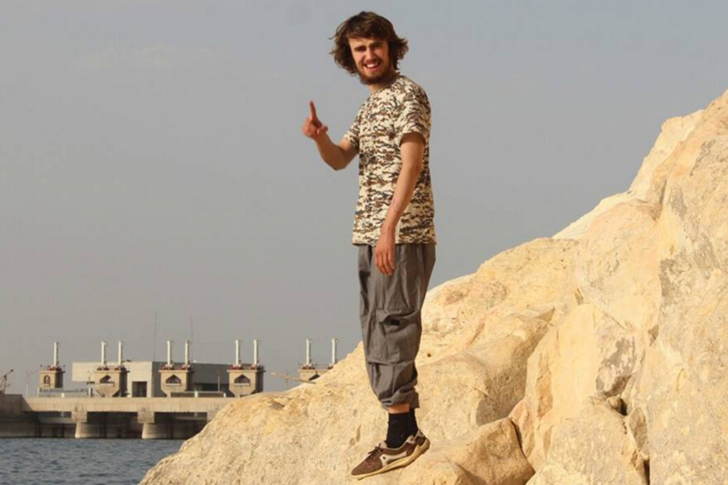 'Jihadi Jack' denies being involved with IS in first TV interview