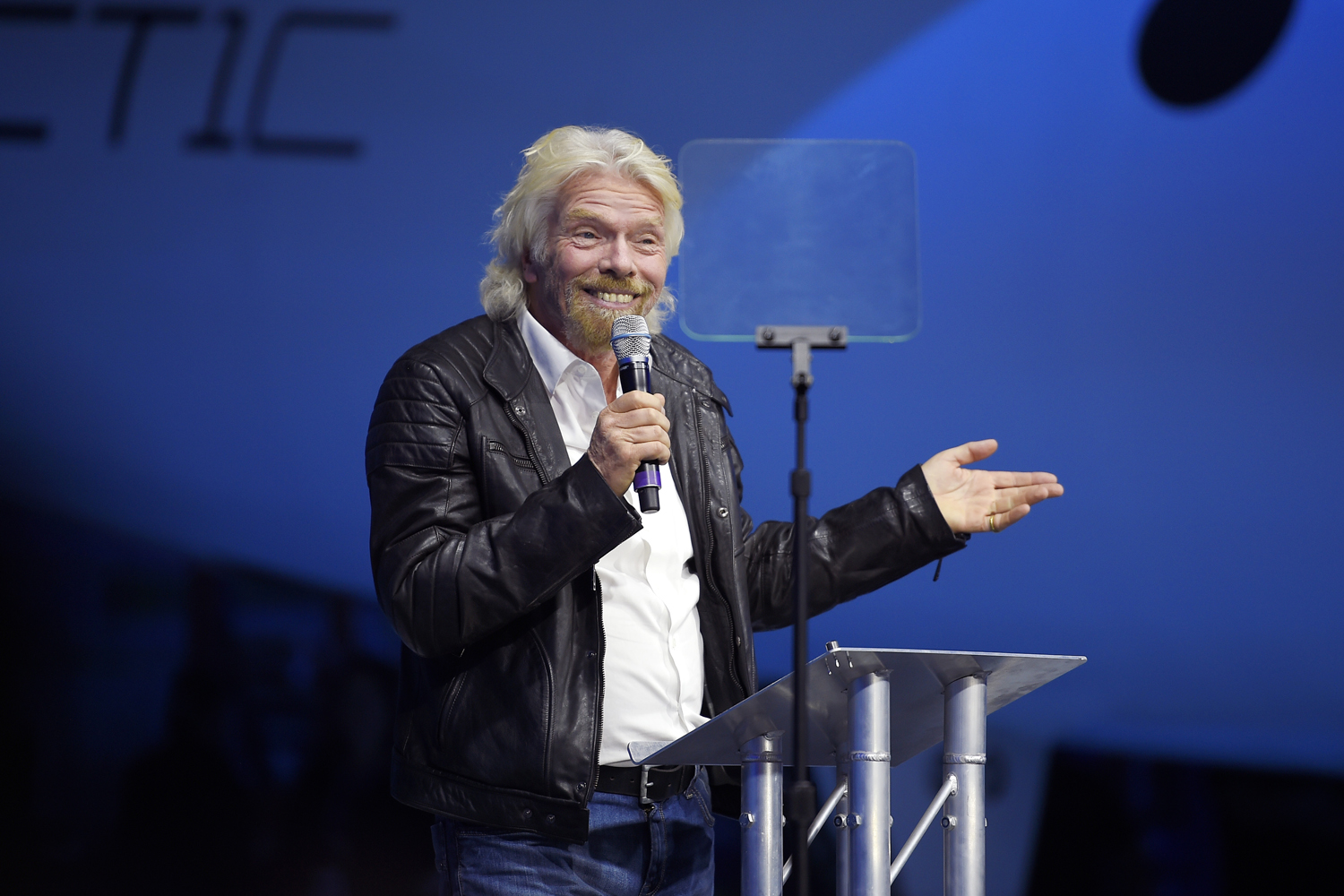 Richard Branson says Elon Musk needs to 'learn to delegate'