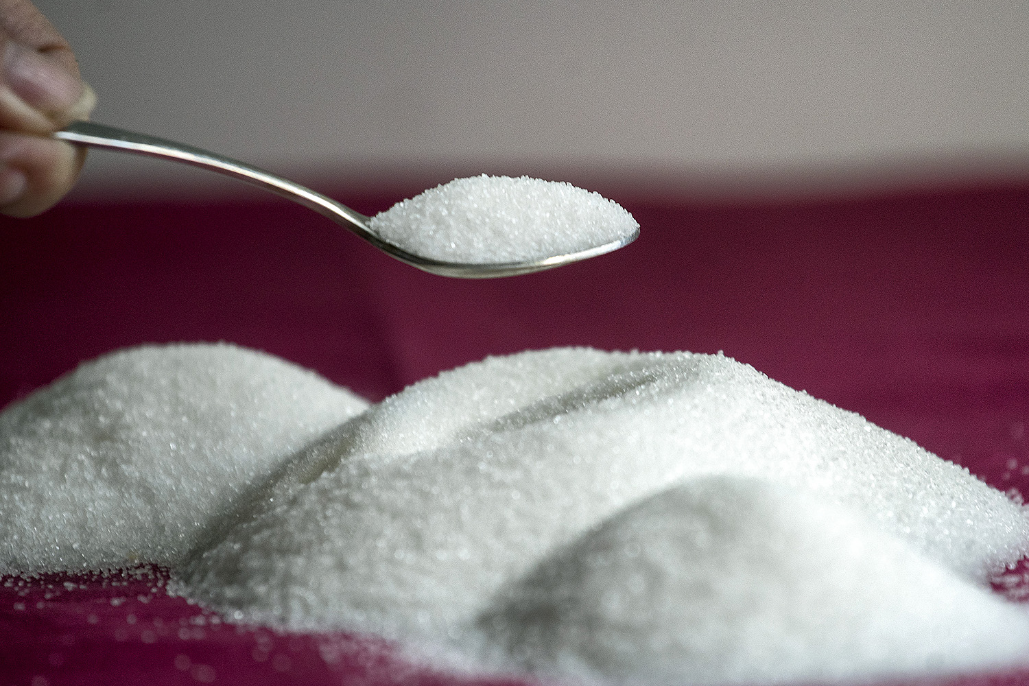 Sugar has 'same effect on brain as powerful drugs like cocaine'