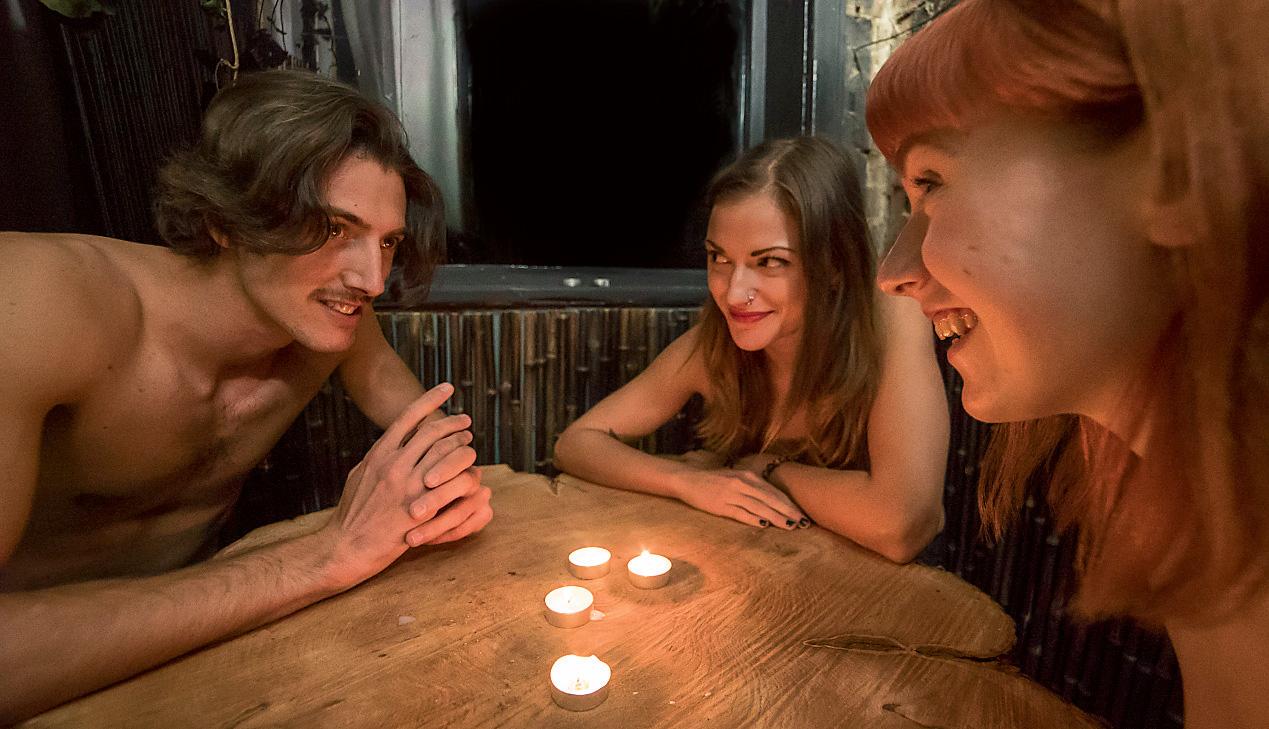 Enjoy your food in the nude at this naked supperclub