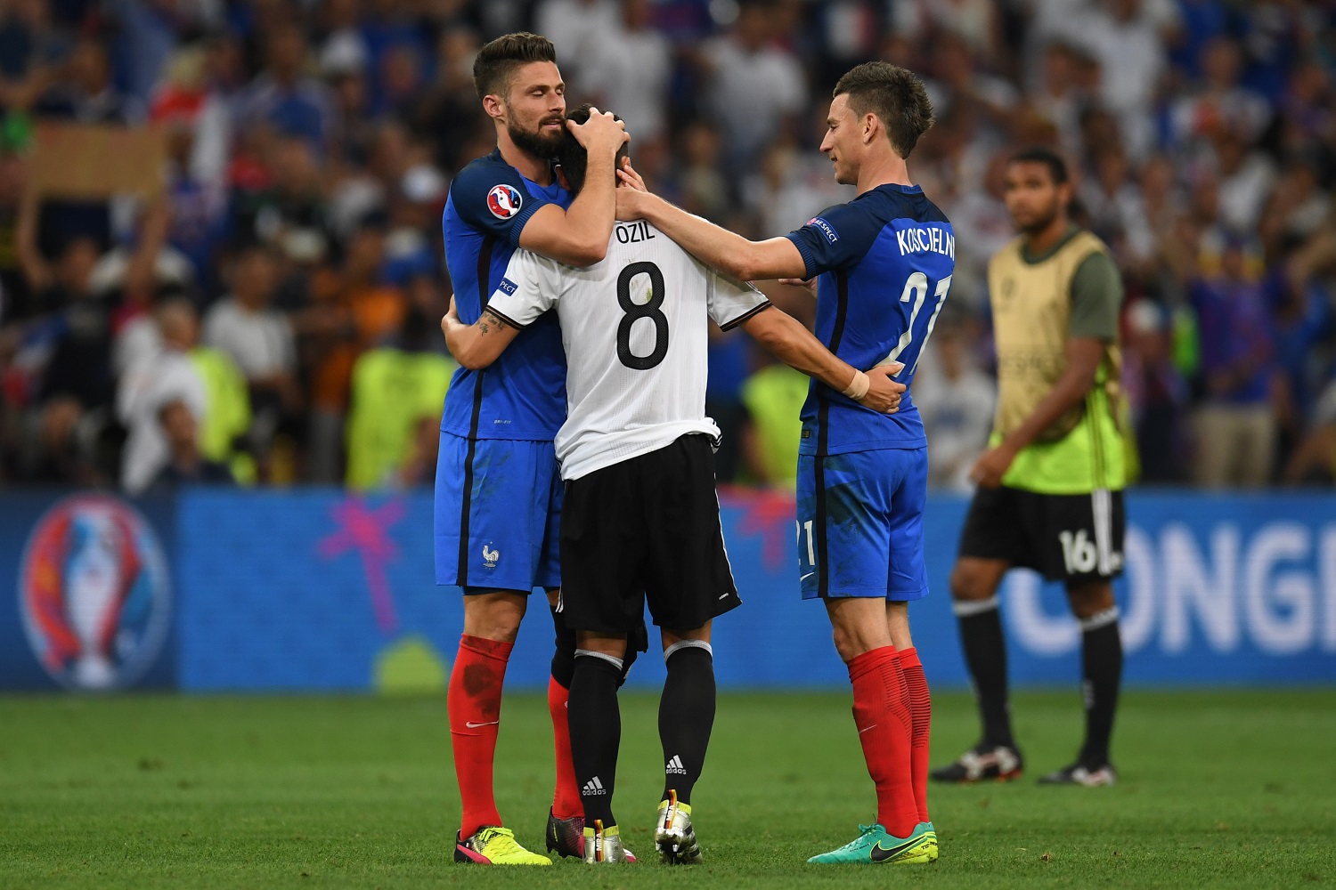 Wenger vows to give Euro 2016 quartet up to four week break