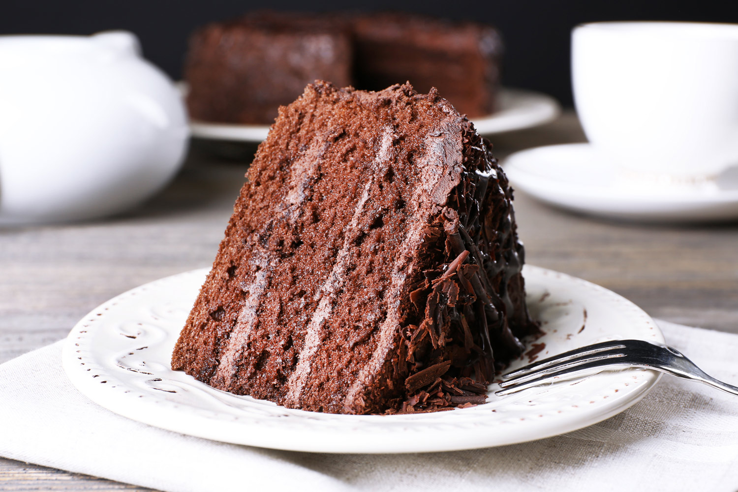 'Cake culture' in the workplace 'is making Britons fat'