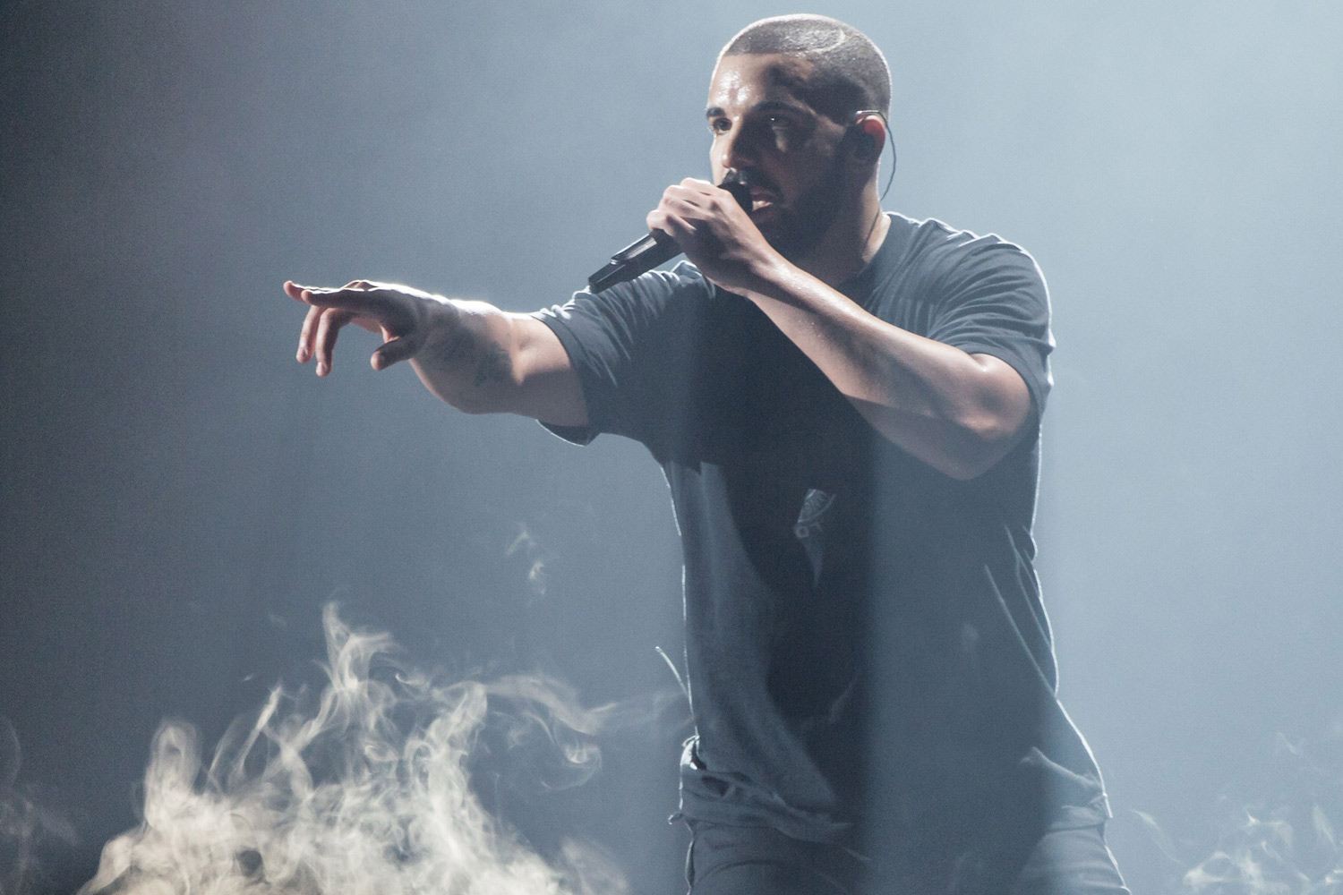 Drake slams Donald Trump for trying to ‘tear this world apart’