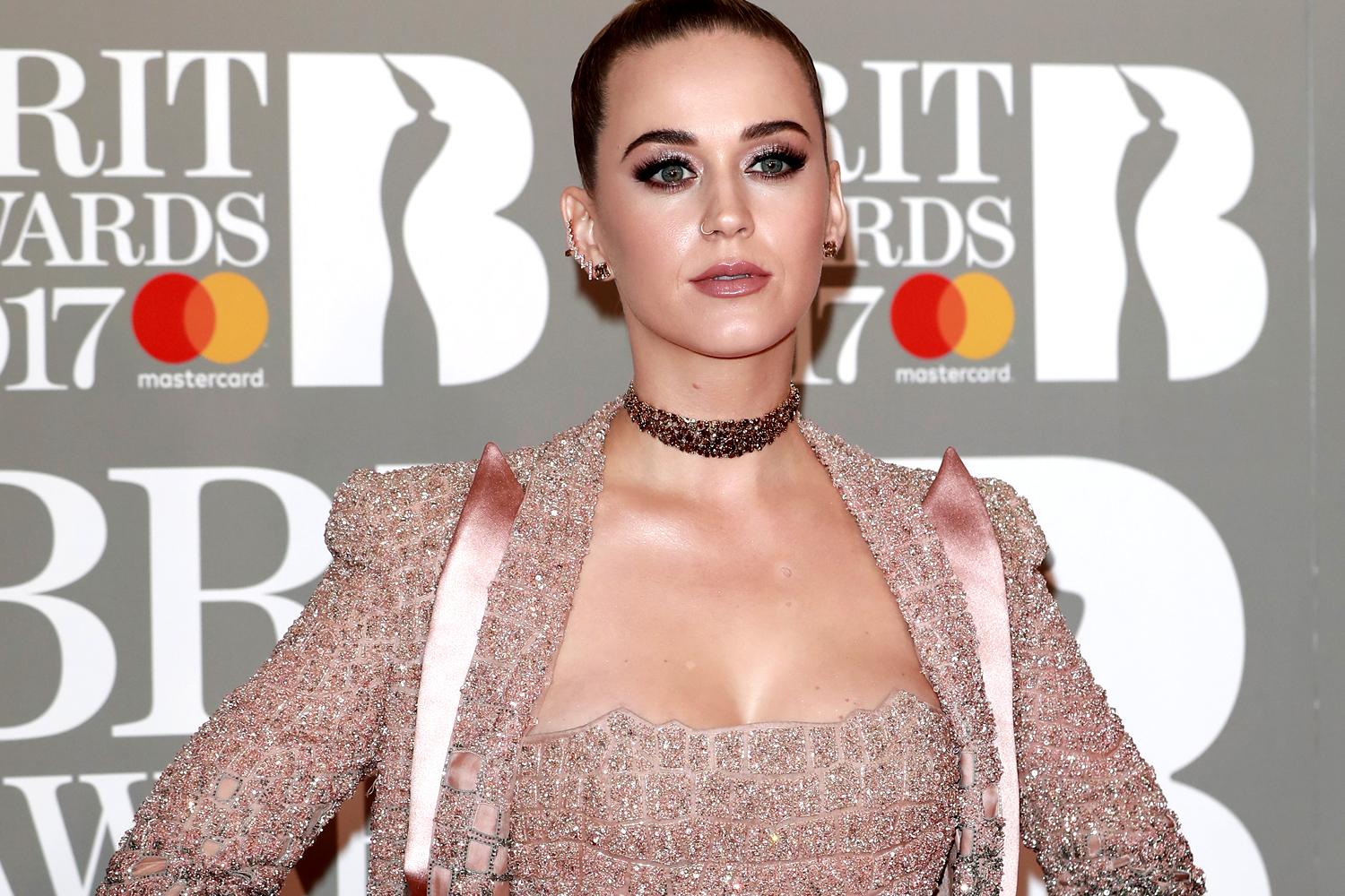 Brit Awards 2017: red carpet fashion