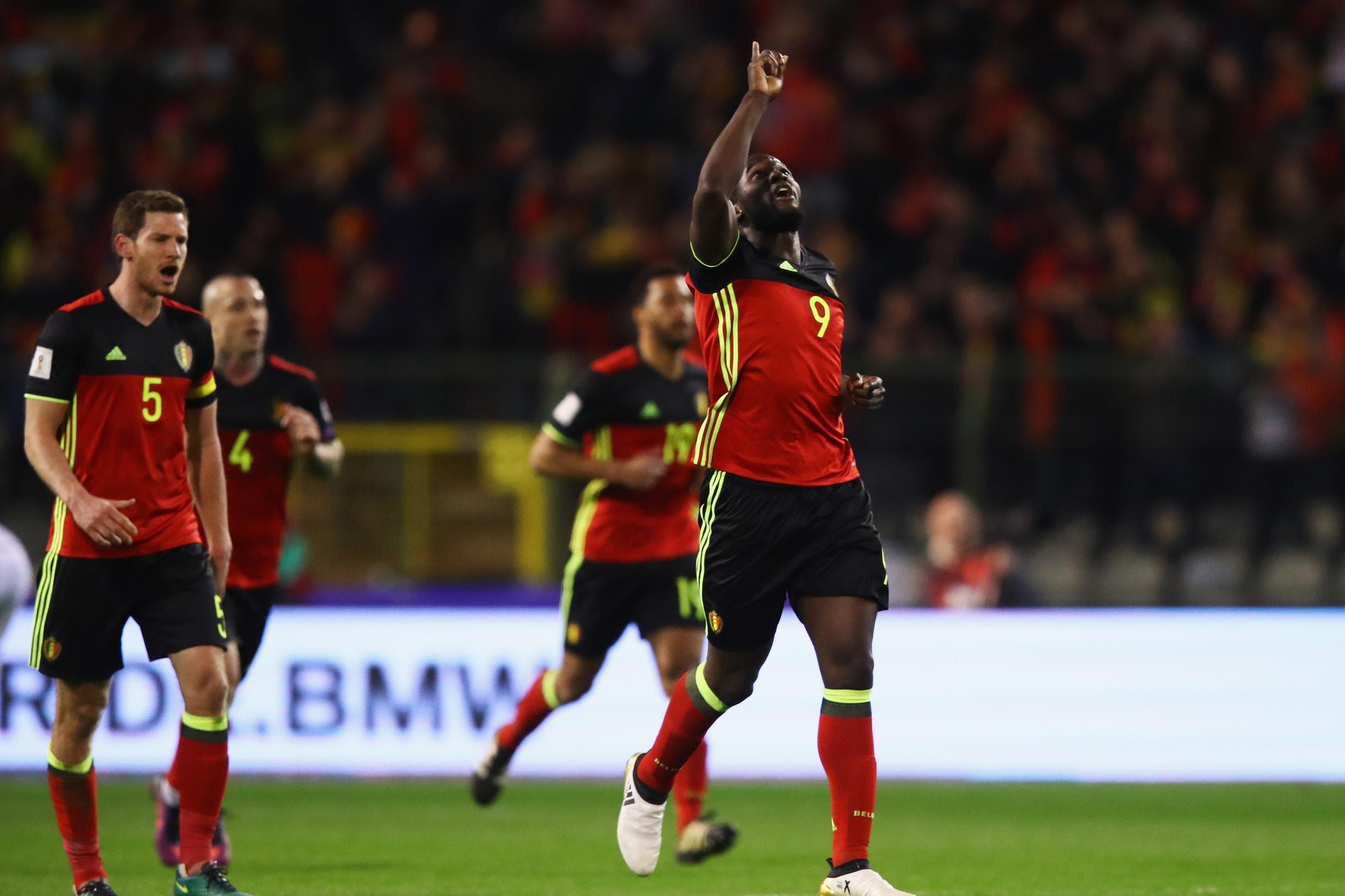 Chelsea target Lukaku rescues point for Belgium vs nine-man Greece