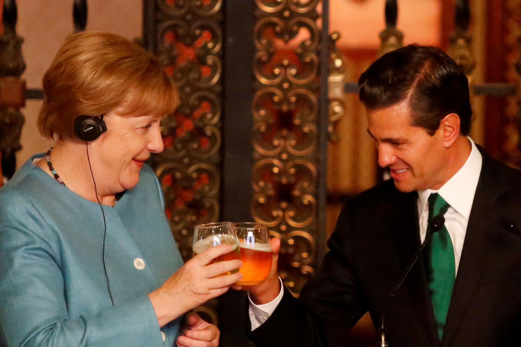 Angela Merkel demands quick Brexit negotiations after UK election