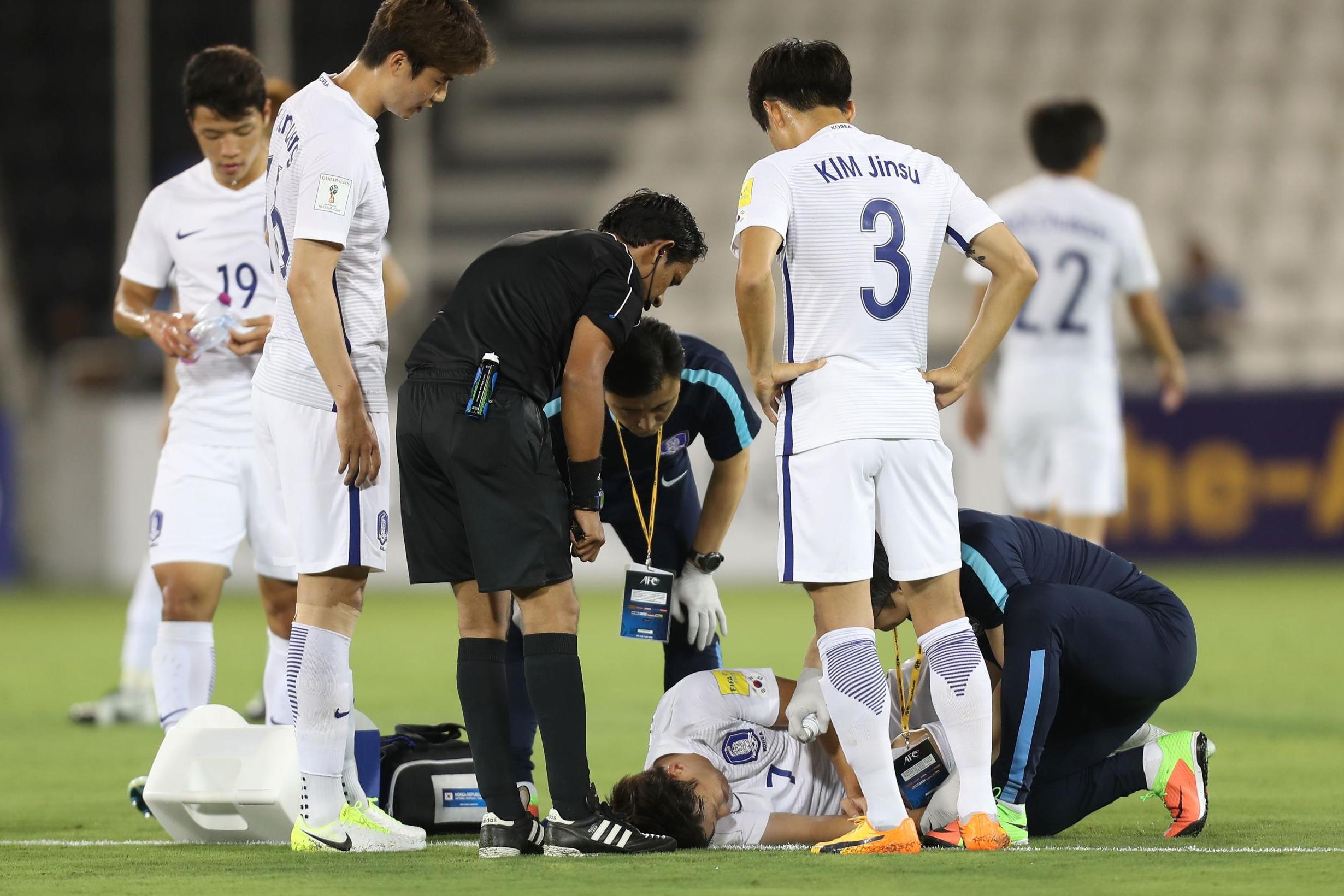 Spurs forward Son suffers suspected broken arm in South Korea loss
