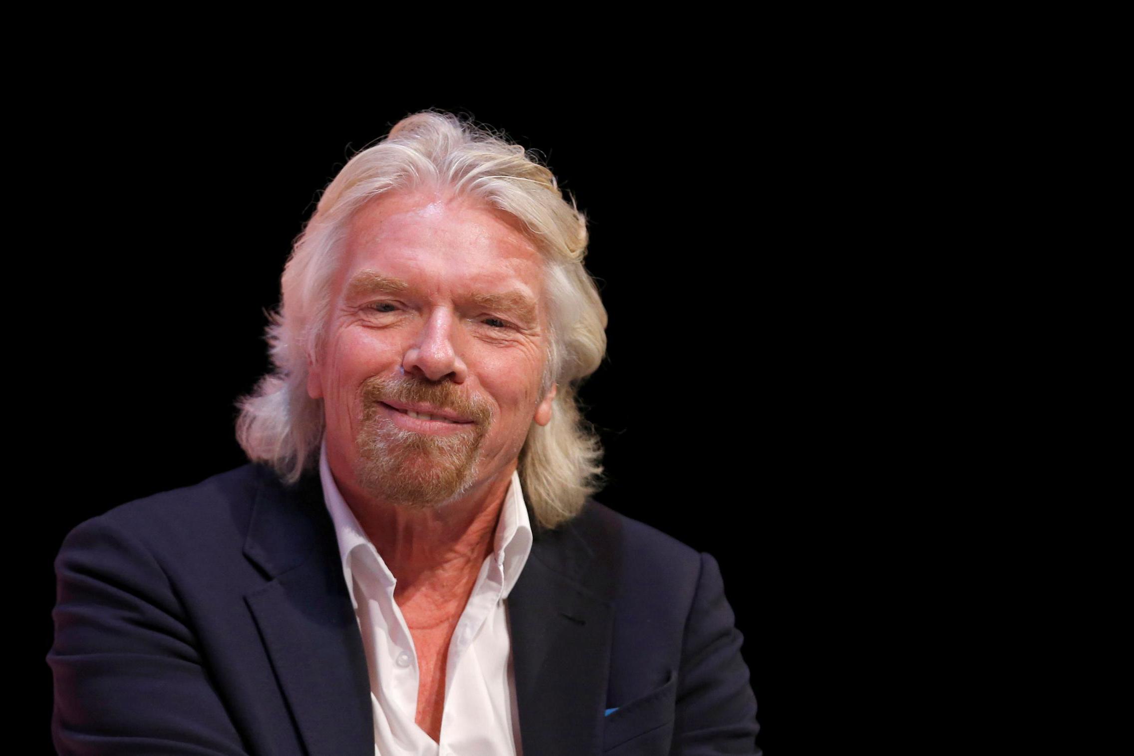 Conman posing as defence secretary targeted Branson in £3.8m fraud
