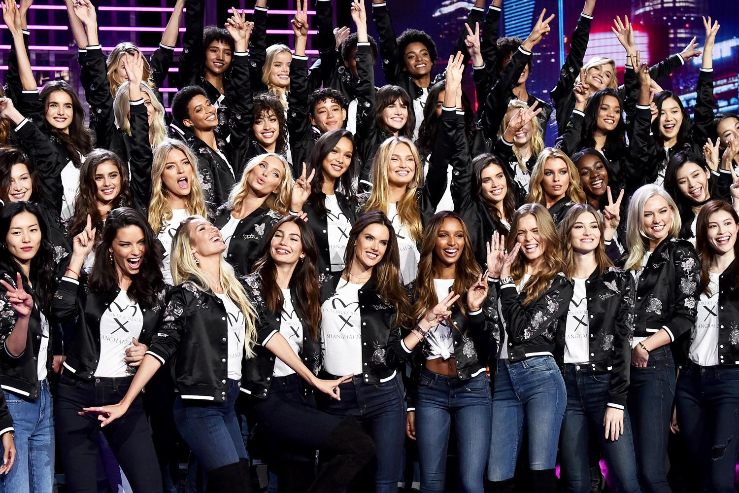 Which models walked the Victoria's Secret Fashion Show?