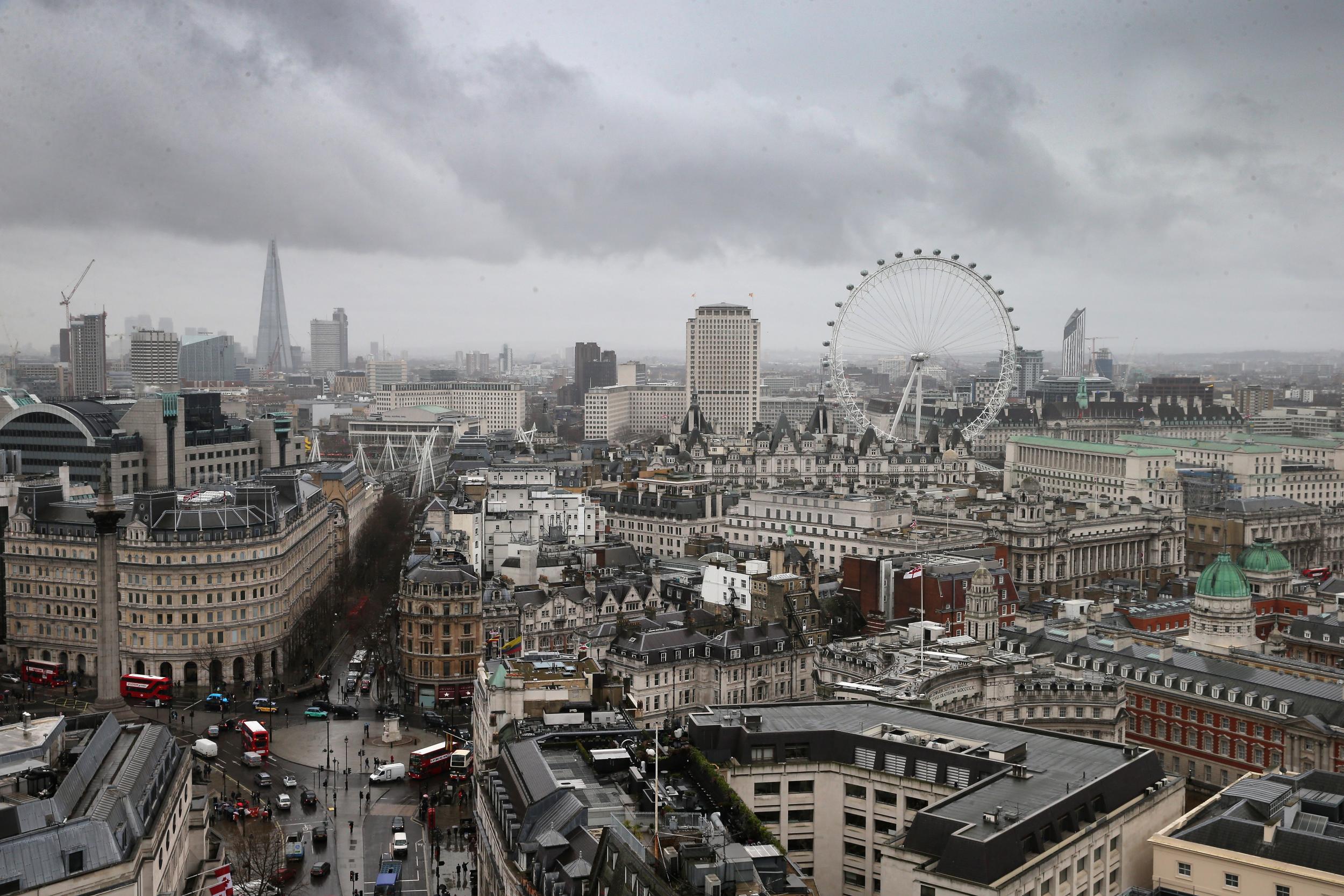Luxury home buyers 'pay more as London housing market heats up’ 