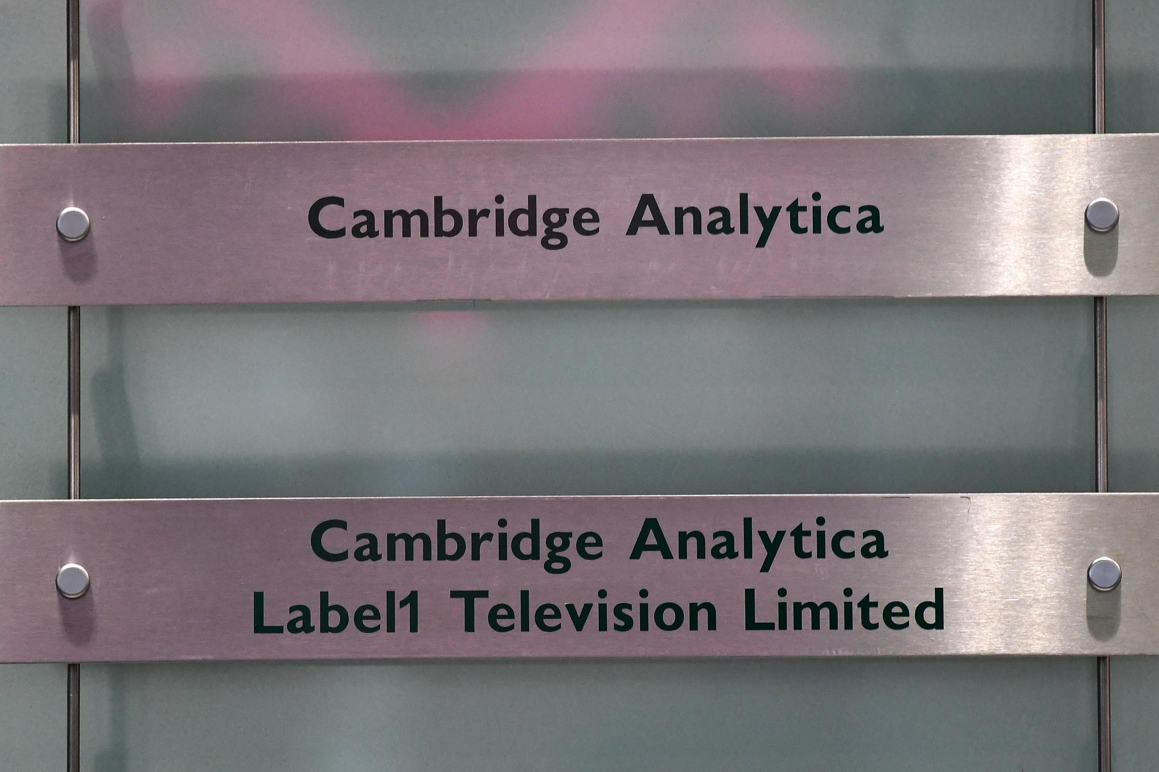 UK's data watchdog wins warrant to search Cambridge Analytica's office