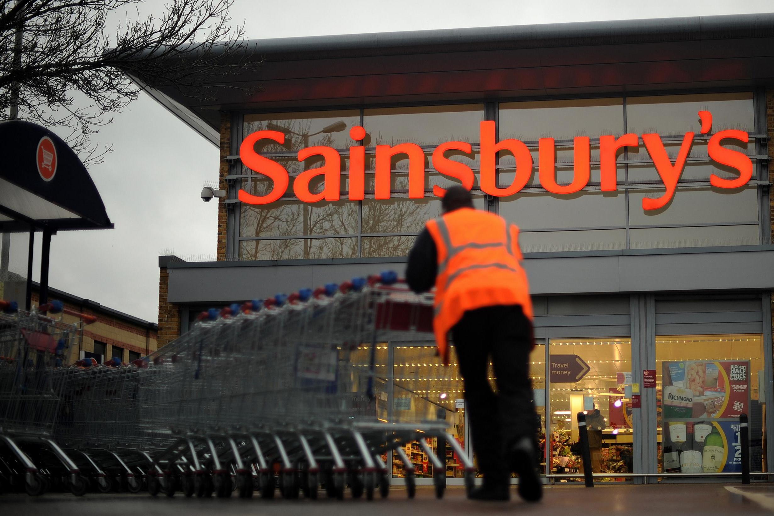 Sainsbury’s hikes profits guidance after Christmas sales boom 