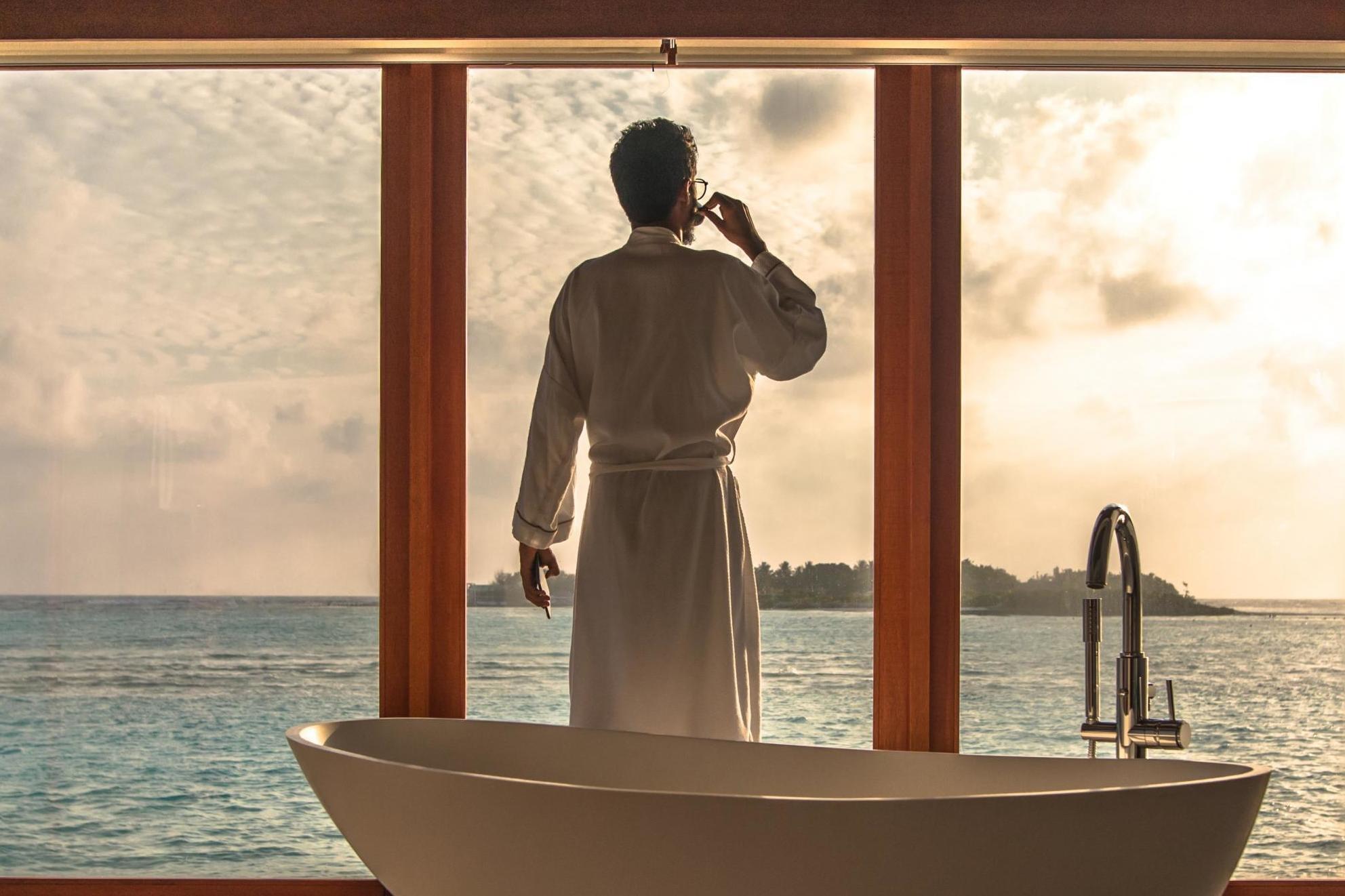 Best dressing gowns and bathrobes for men