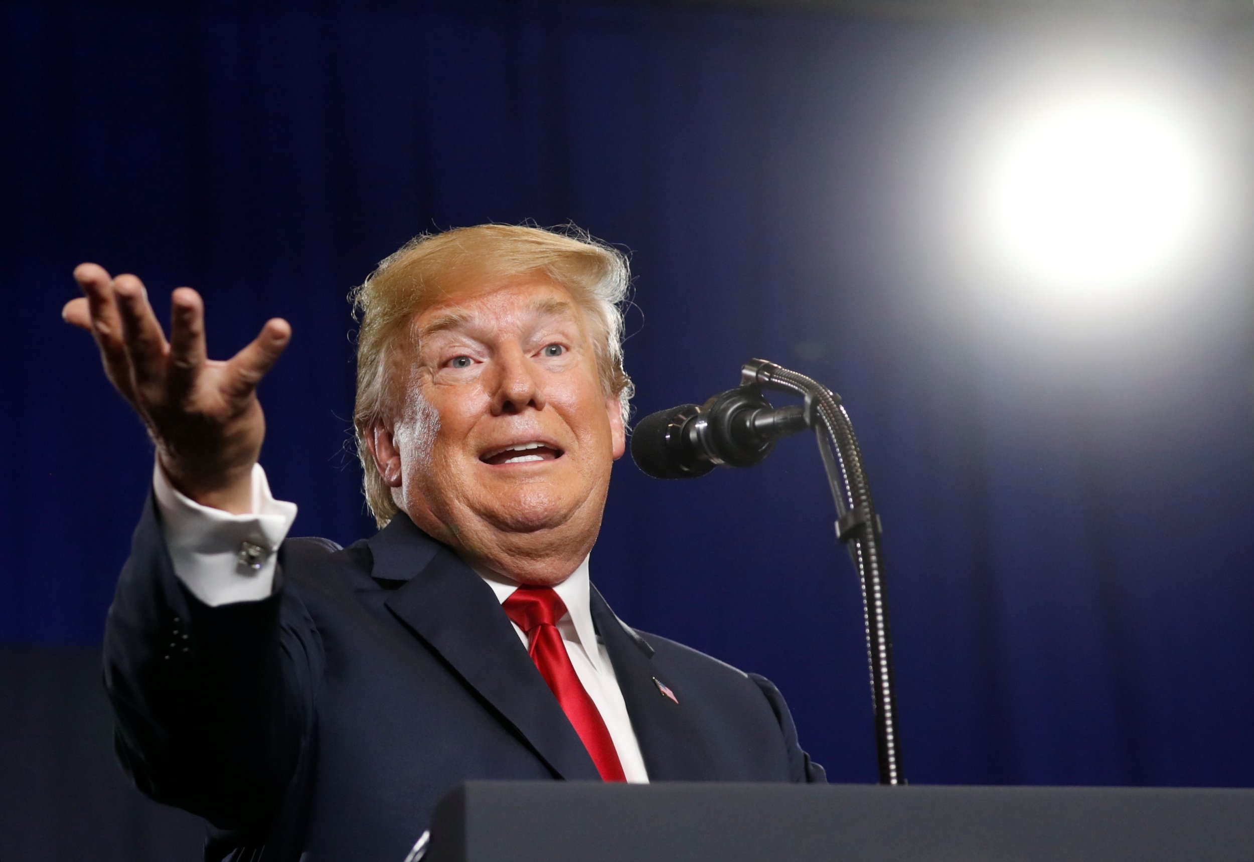 Trump's immigration policy in limbo as officials end prosecutions