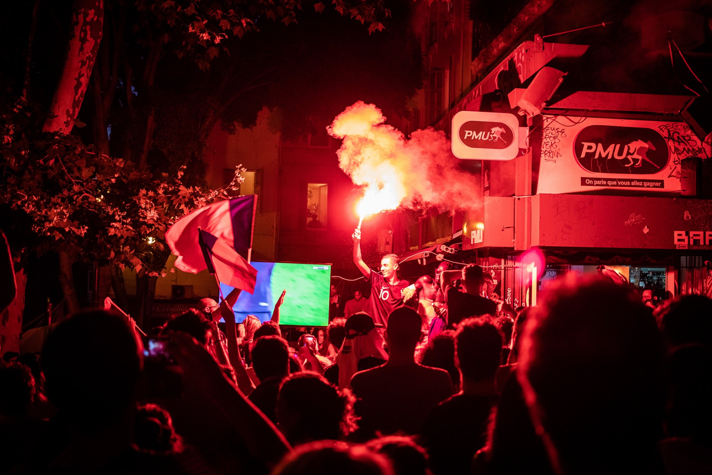 27 football fans injured after firecrackers spark stampede in Nice