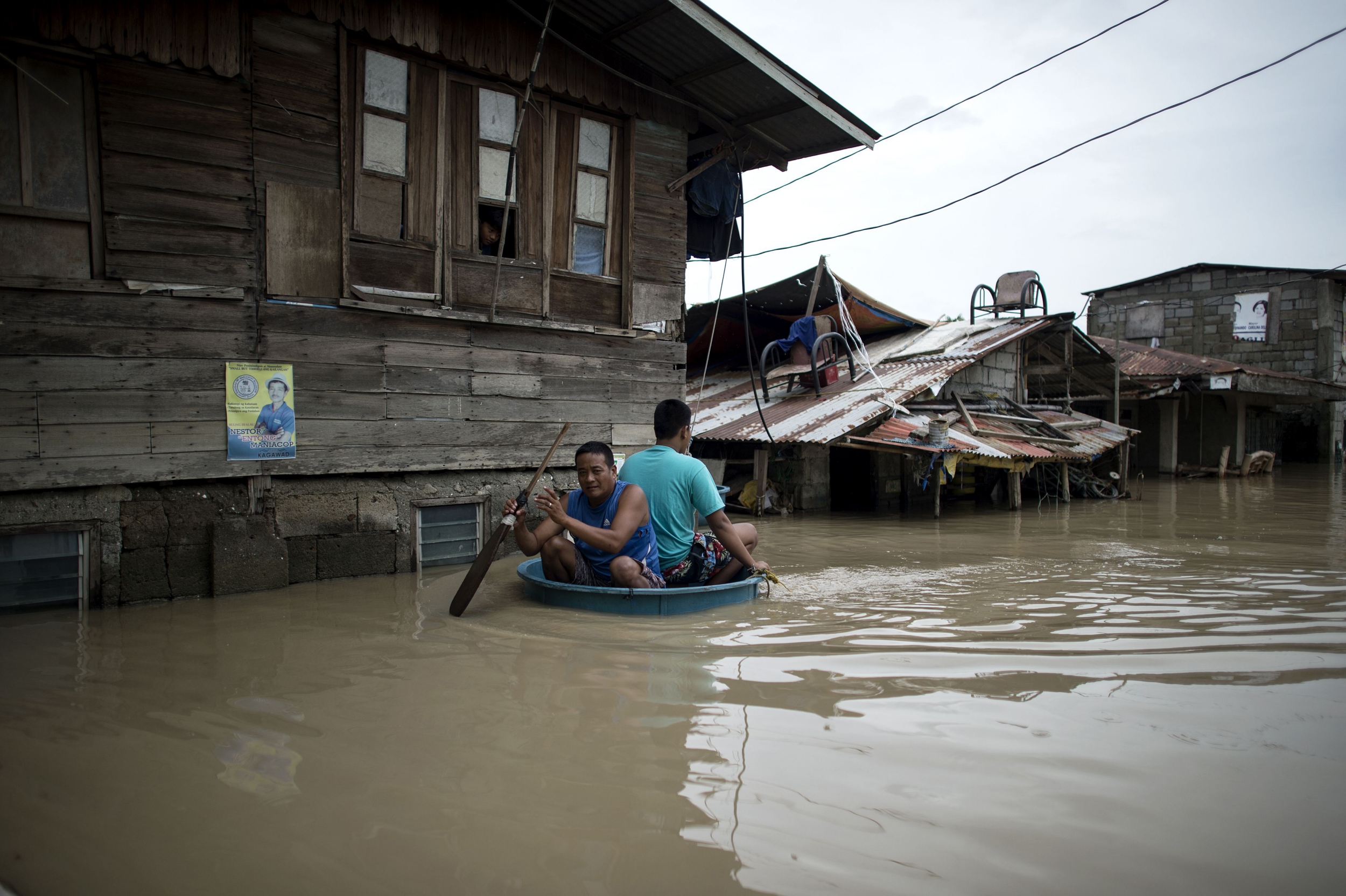 Typhoon Mangkhut news LIVE: Storm hits Southern China after Hong Kong 